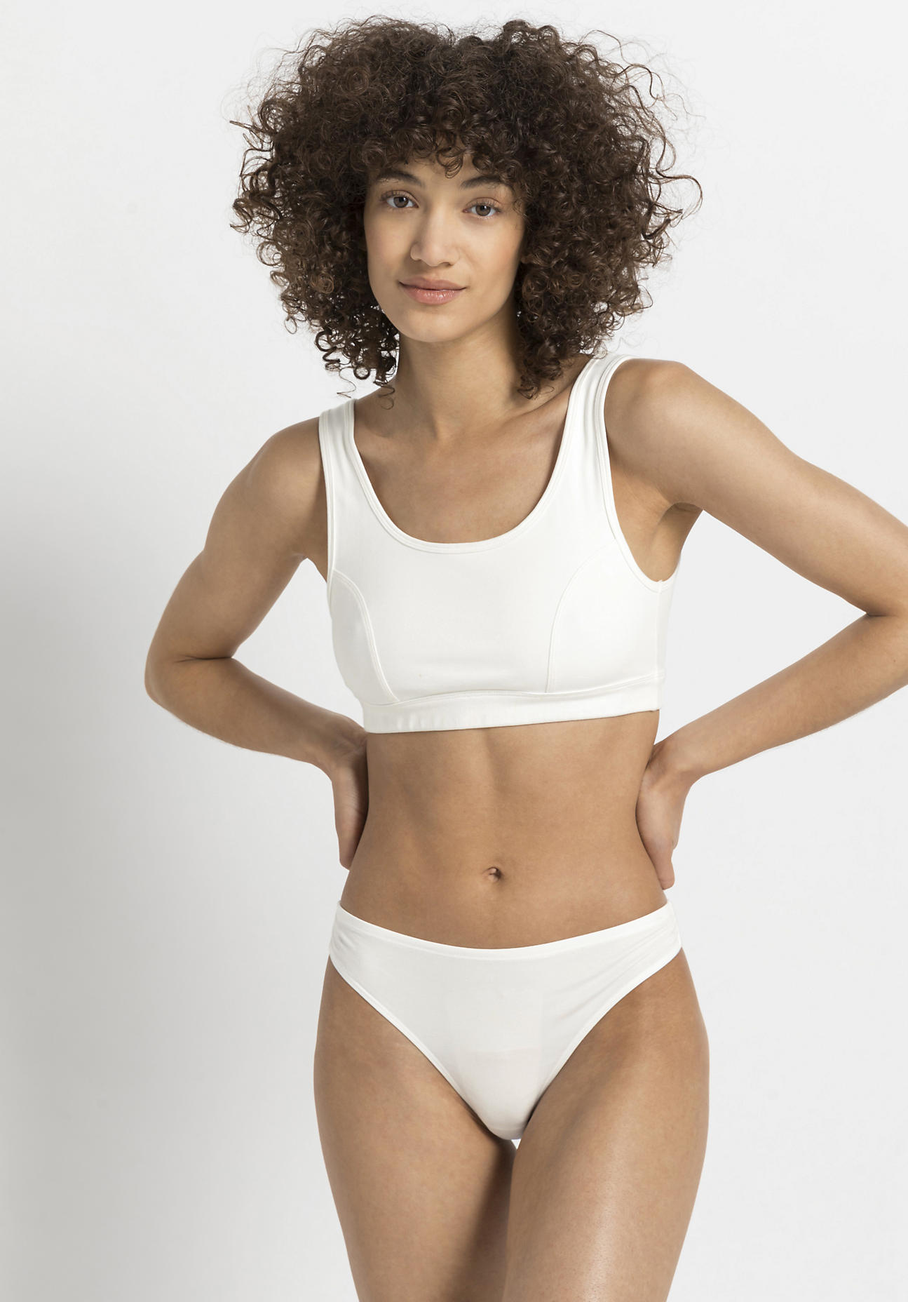 hessnatur Damen Brasilslip regular cut aus Bio-Baumwolle mit TENCEL™Modal - weiß Grösse46 von hessnatur