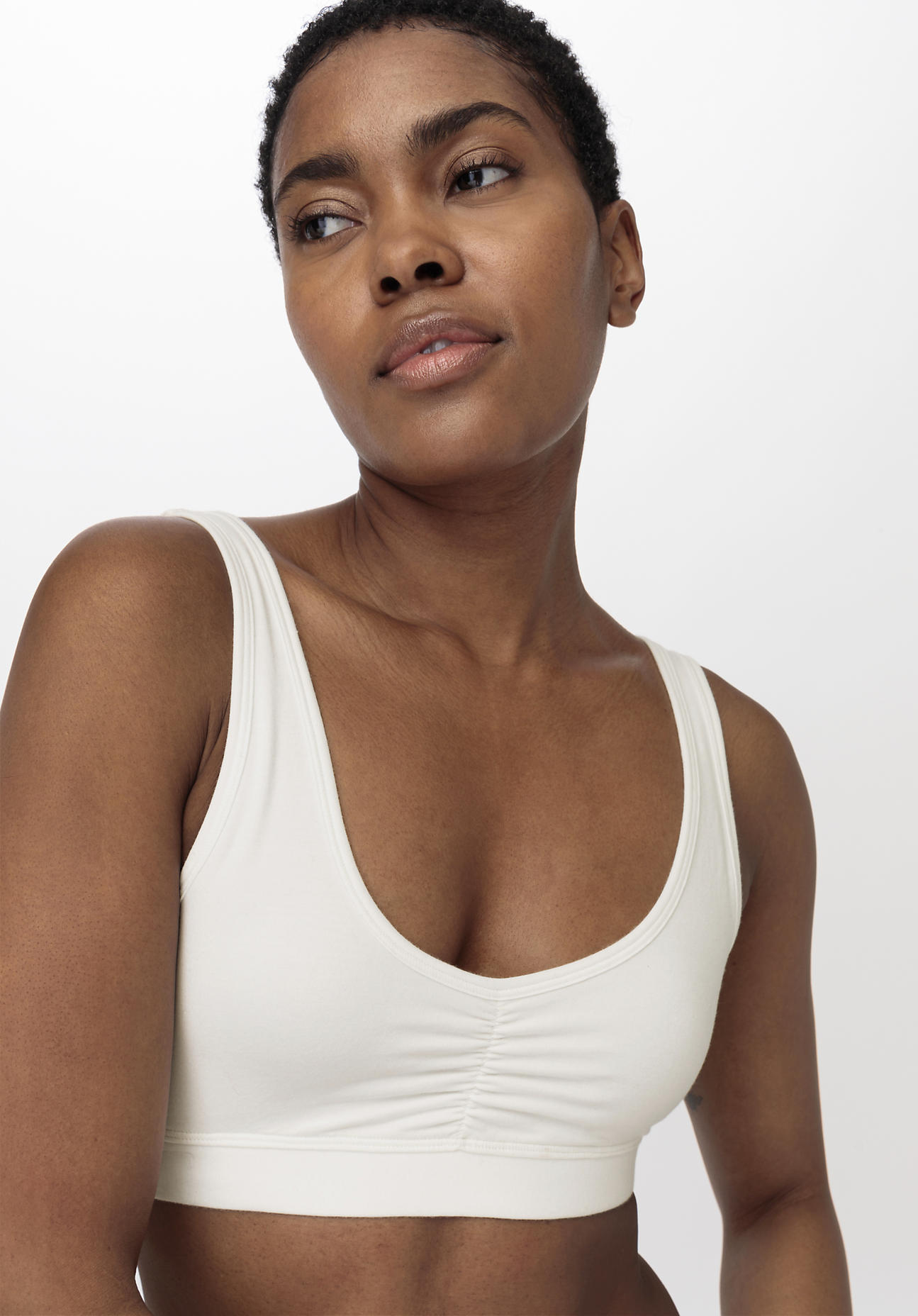 hessnatur Damen Bustier PURE BALANCE aus Bio-Baumwolle und TENCEL™ Modal - weiß Grösse34 von hessnatur