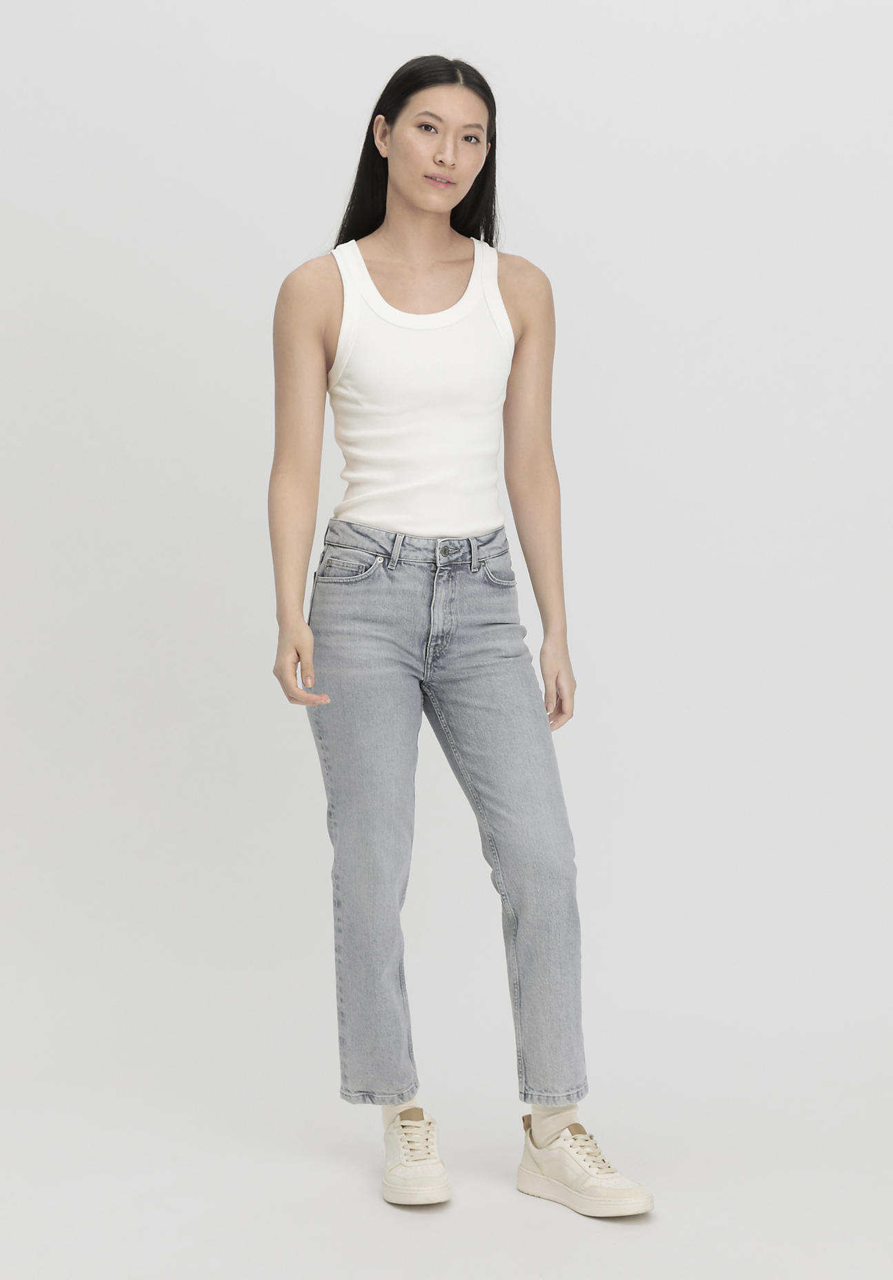 hessnatur Damen Jeans BEA High Rise Straight aus Bio-Denim - grau Grösse30/30 von hessnatur
