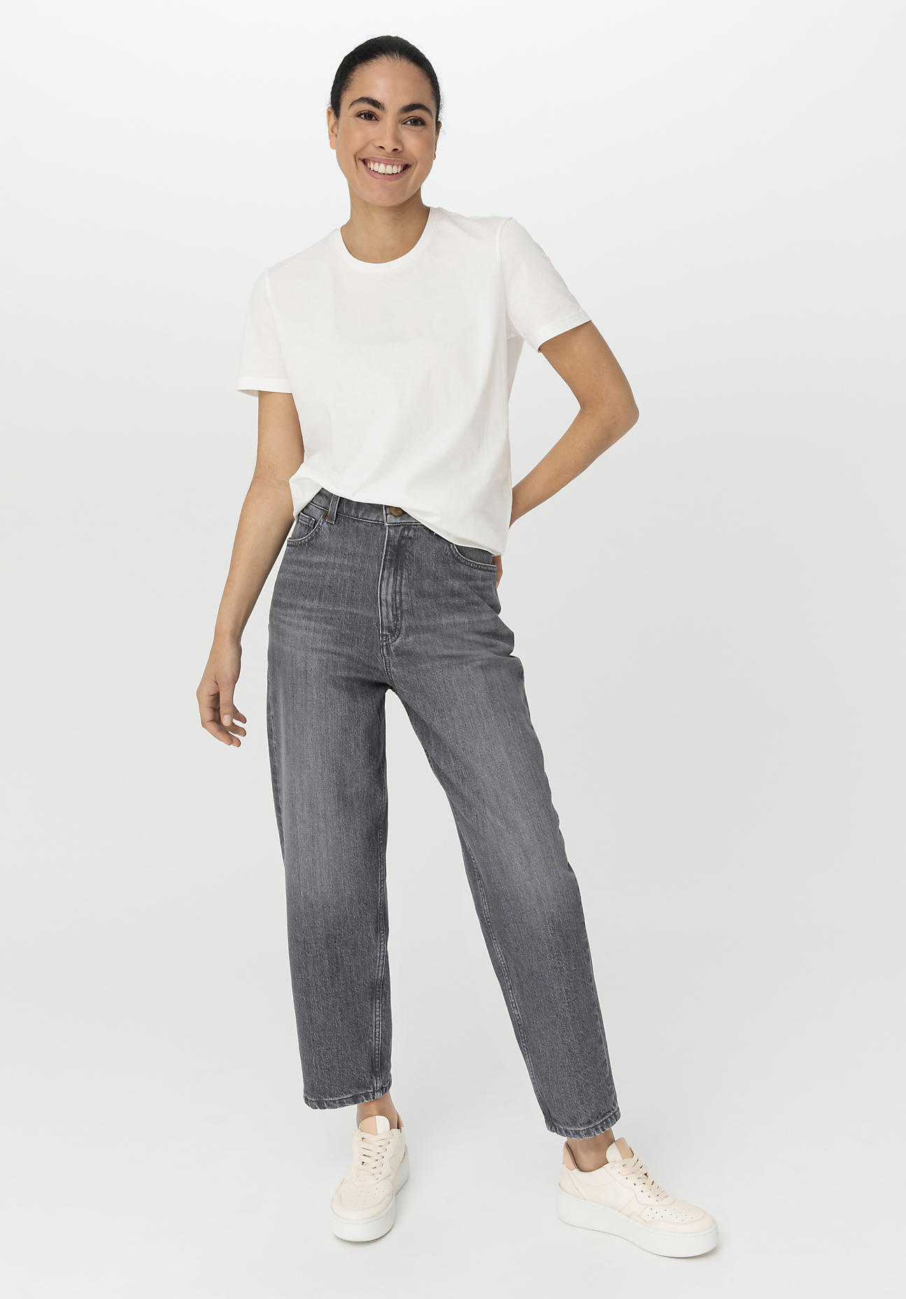 hessnatur Damen Jeans NELE Mid Rise Barrel Leg aus Bio-Denim - grau Grösse27/29 von hessnatur