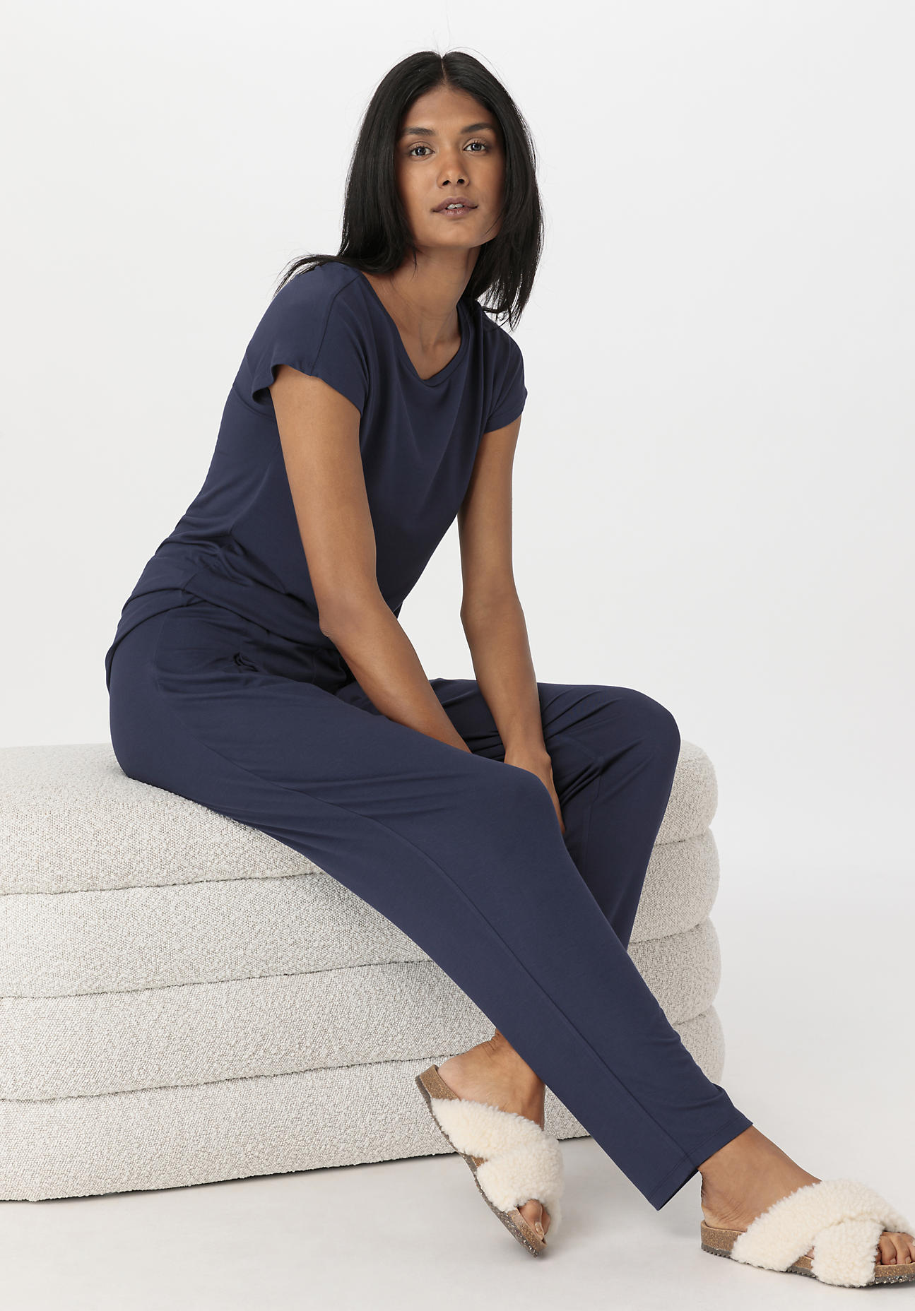 hessnatur Damen Schlafhose Regular PURE FLOW aus TENCEL™ Modal - blau Grösse34 von hessnatur