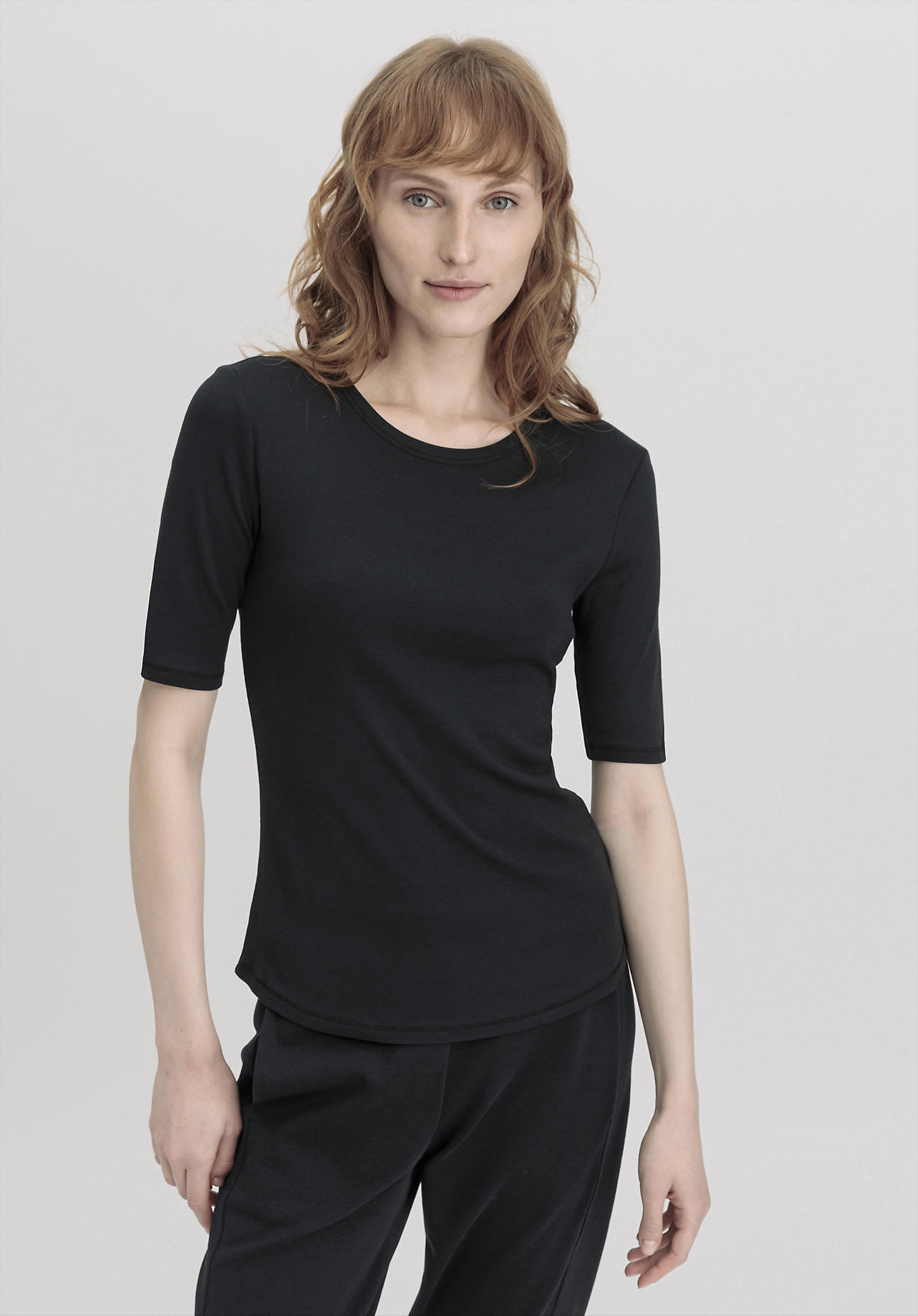 hessnatur Damen Softrib Shirt Fitted aus Bio-Baumwolle und TENCEL™ Modal - schwarz Grösse46 von hessnatur