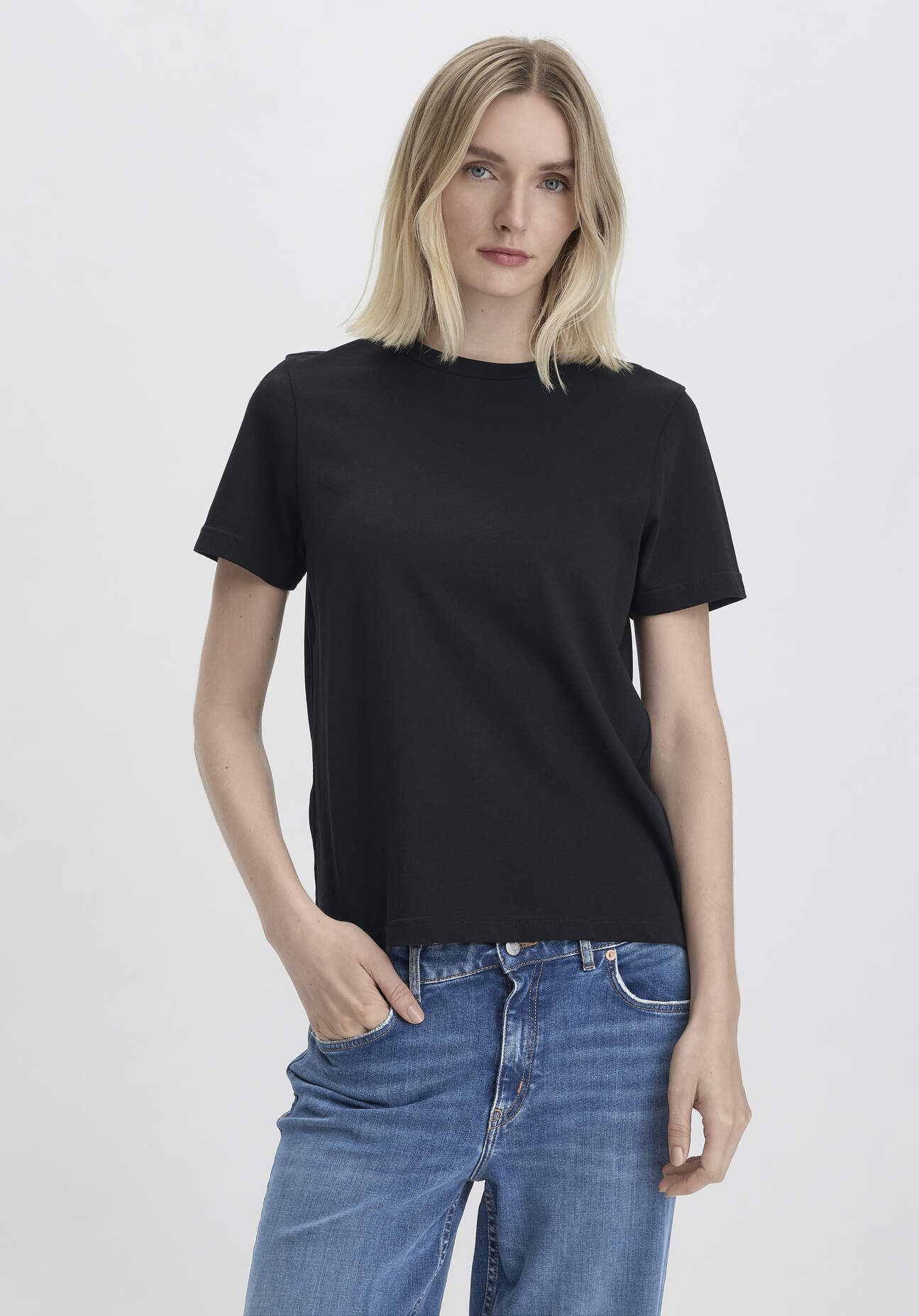 hessnatur Damen Heavy T-Shirt Relaxed aus Bio-Baumwolle - schwarz Grösse40 von hessnatur