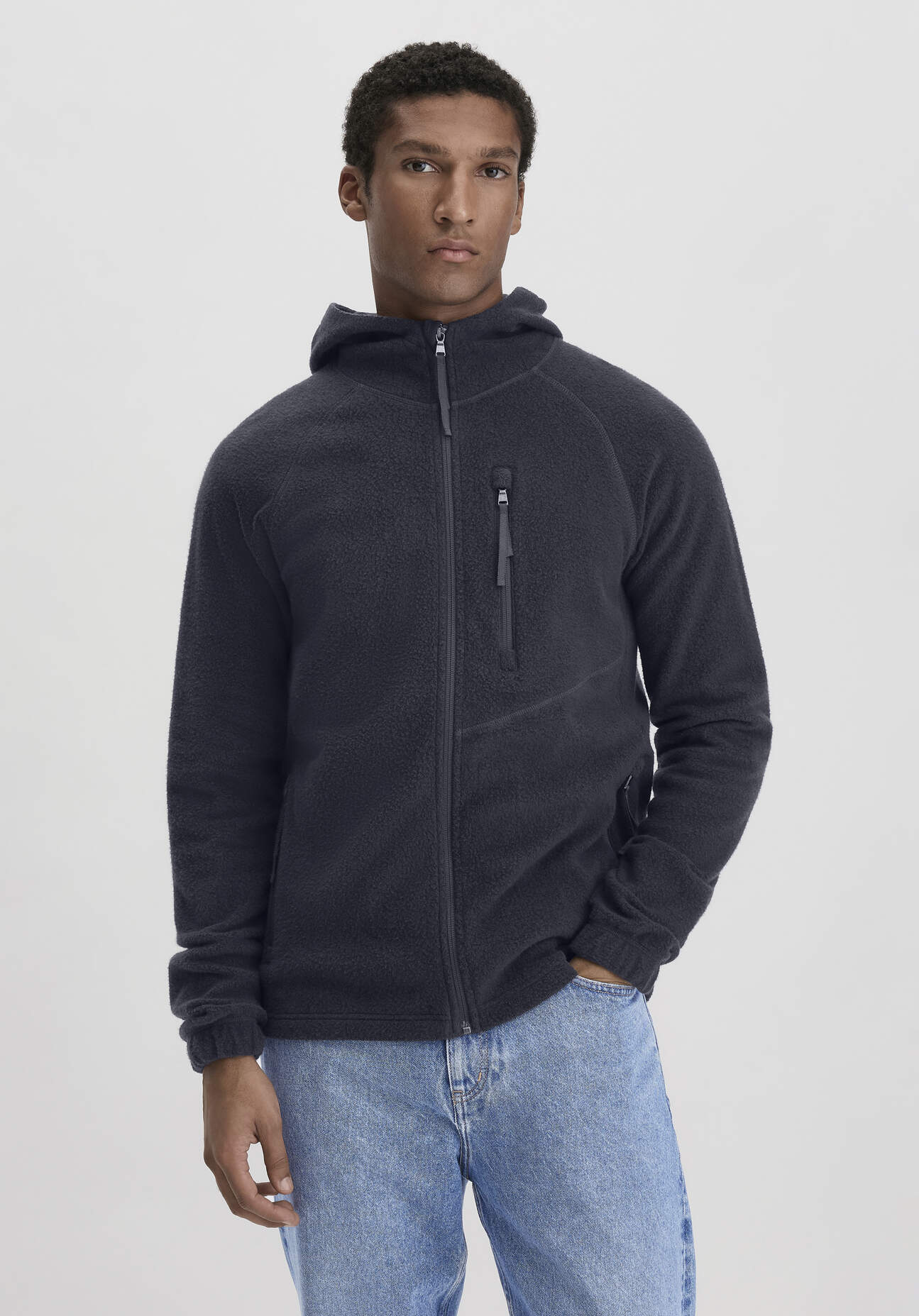 hessnatur Herren Fleece Jacke Kapuze Regular aus Bio-Baumwolle - blau Grösse52 hessnatur Herren Fleece Jacke Kapuze Regular aus Bio-Baumwolle - blau Grösse52 von hessnatur