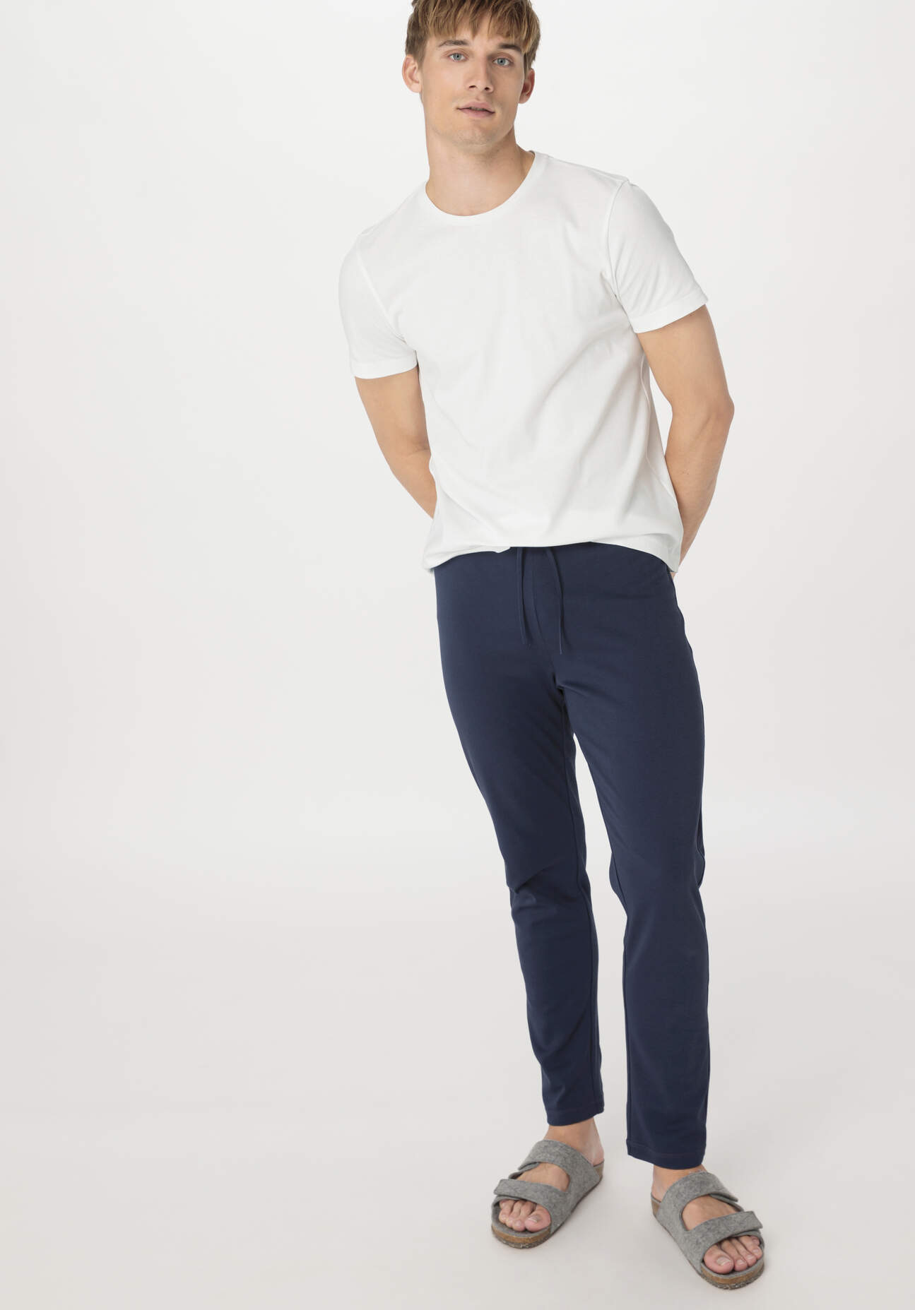hessnatur Herren Schlafhose Relaxed PURE NATURE aus Bio-Baumwolle - blau Grösse48 hessnatur Herren Schlafhose Relaxed PURE NATURE aus Bio-Baumwolle - blau Grösse48 von hessnatur