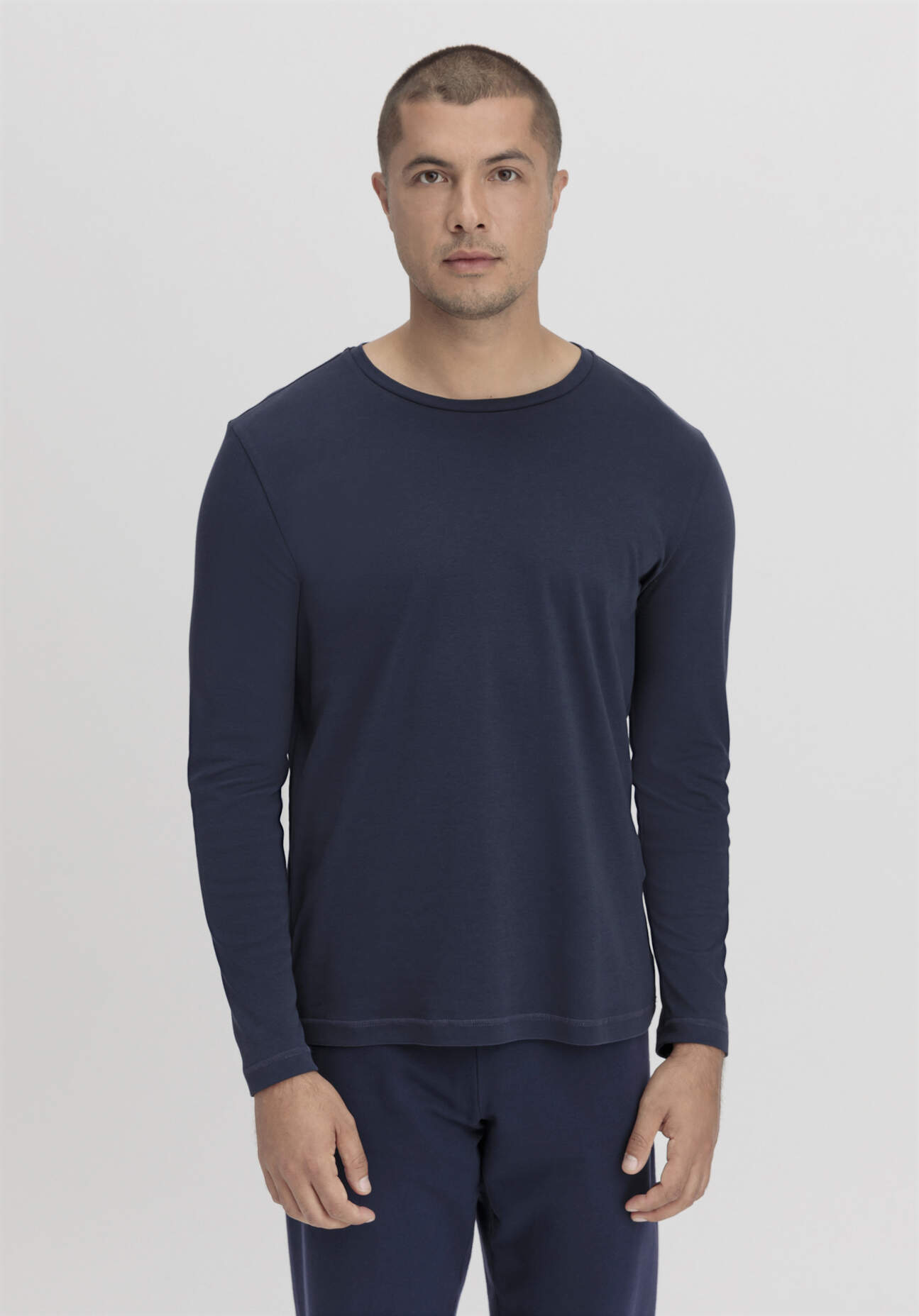 hessnatur Herren Langarmshirt Relaxed PURE NATURE aus Bio-Baumwolle - blau Grösse54 hessnatur Herren Langarmshirt Relaxed PURE NATURE aus Bio-Baumwolle - blau Grösse54 von hessnatur