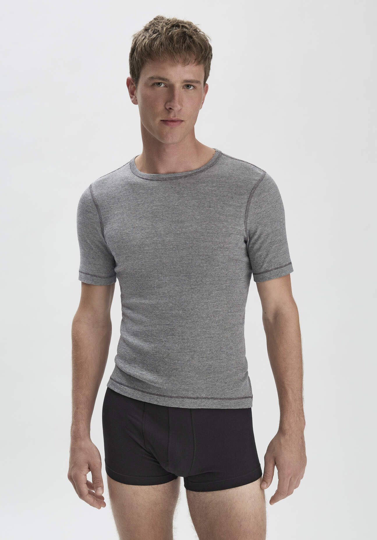 hessnatur Herren Shirt Regular PURE FUNCTION mit Bio-Merinowolle und Seide - grau Grösse6 = L hessnatur Herren Shirt Regular PURE FUNCTION mit Bio-Merinowolle und Seide - grau Grösse6 = L von hessnatur