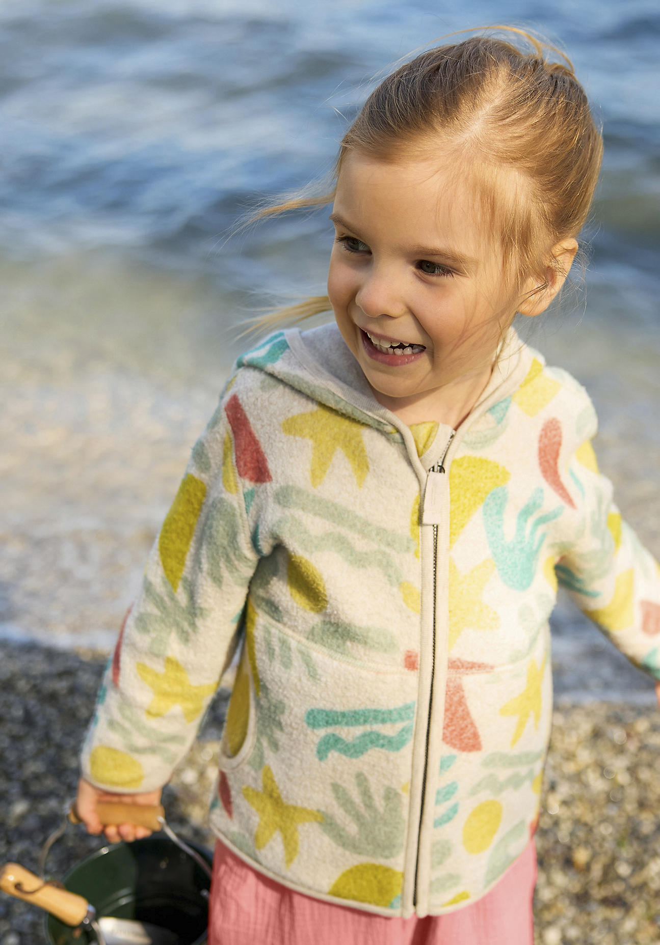 hessnatur Baby Fleece Jacke Regular aus Bio-Baumwolle - grün Grösse74/80 von hessnatur