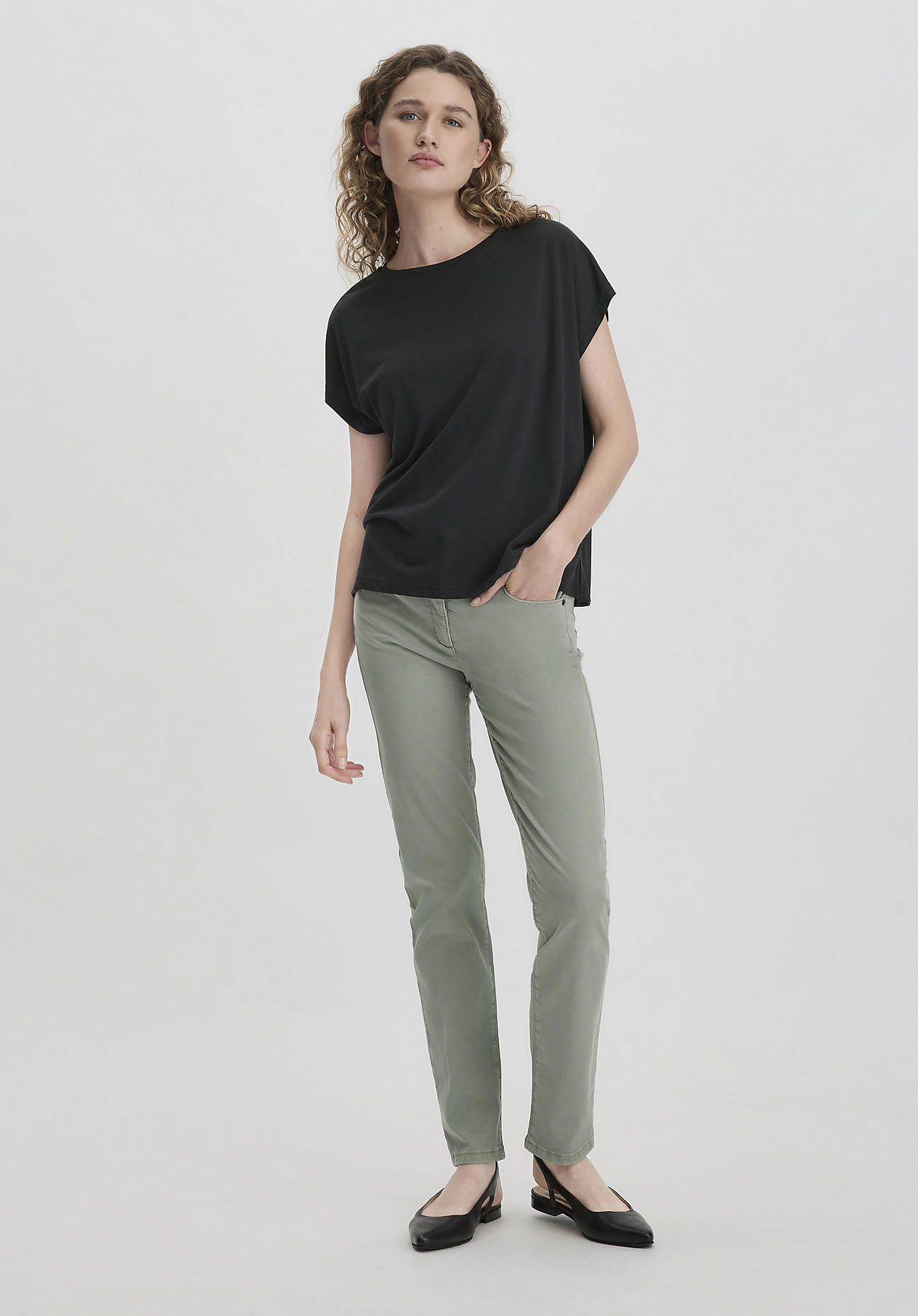 hessnatur Damen 5-Pocket Hose Skinny aus TENCEL™ Lyocell mit reiner Bio-Baumwolle - grün Grösse34 von hessnatur