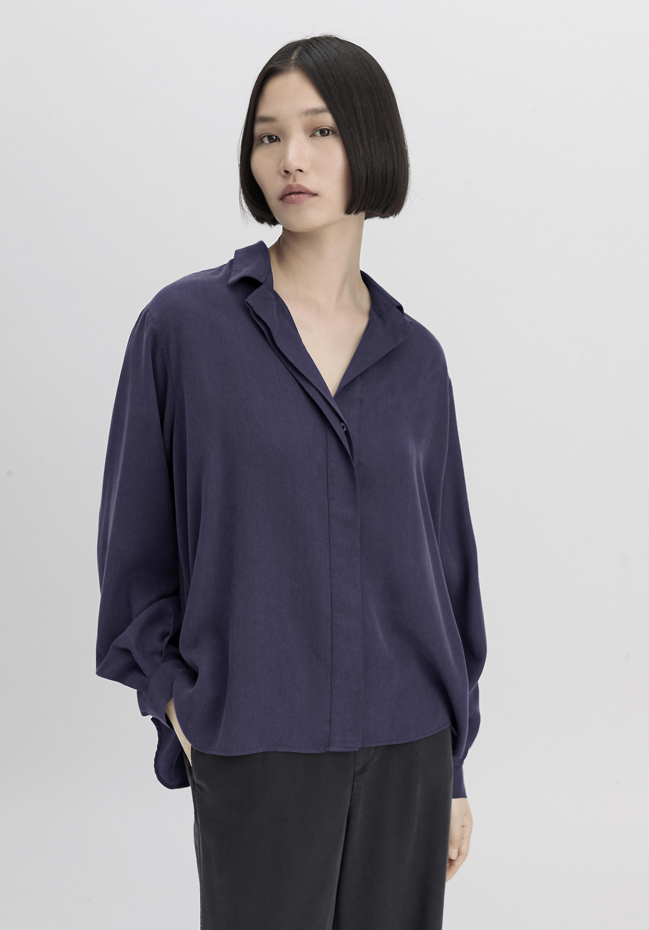 hessnatur Damen Bluse Oversize aus TENCEL™ Lyocell - blau Grösse34 von hessnatur