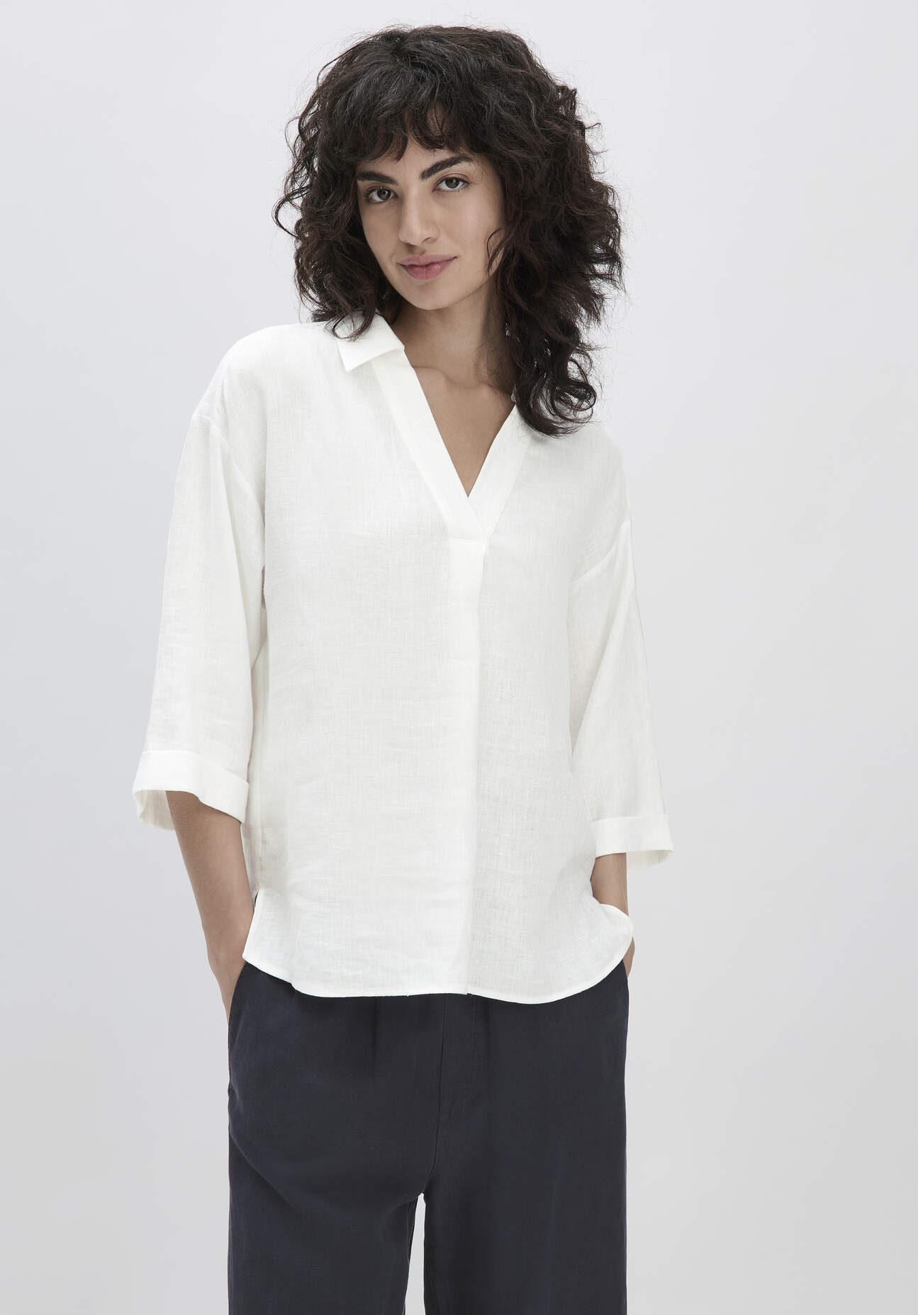 hessnatur Damen Bluse Relaxed aus Leinen - weiß Grösse38 hessnatur Damen Bluse Relaxed aus Leinen - weiß Grösse38 von hessnatur