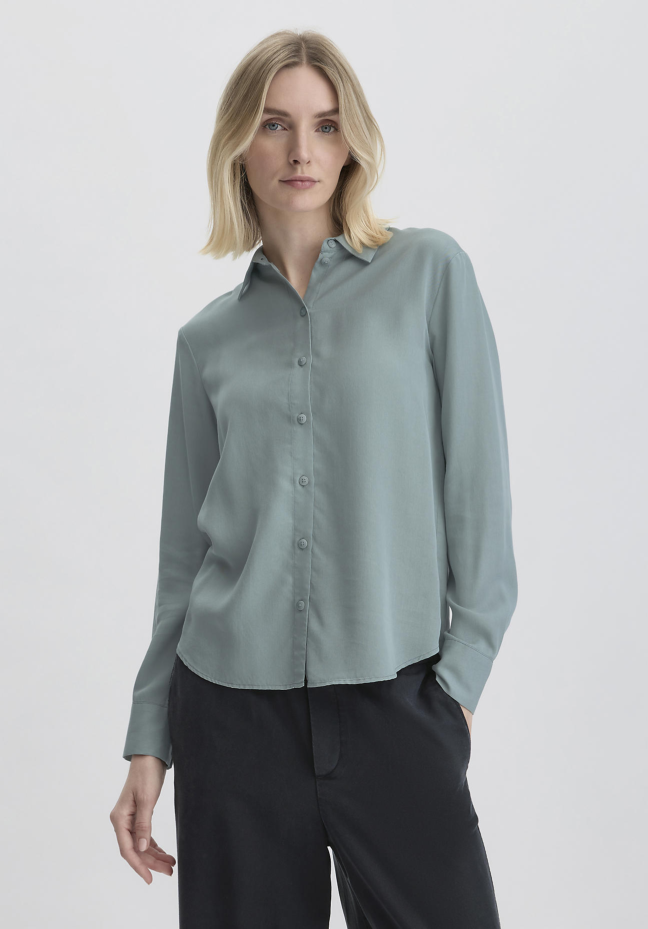 hessnatur Damen Bluse Relaxed aus TENCEL™ Lyocell - grün Grösse34 von hessnatur