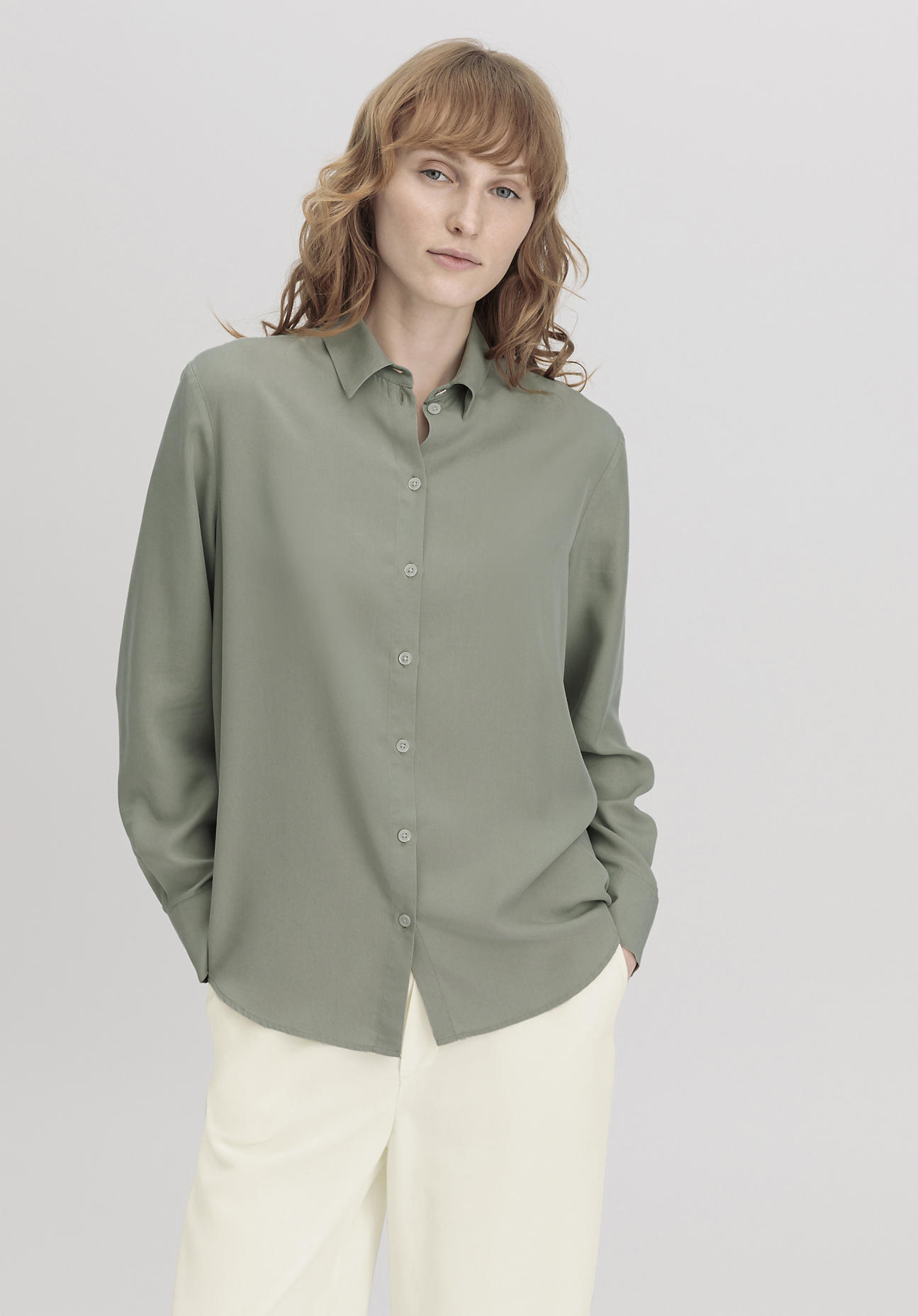 hessnatur Damen Bluse Relaxed aus TENCEL™ Lyocell - grün Grösse34 von hessnatur