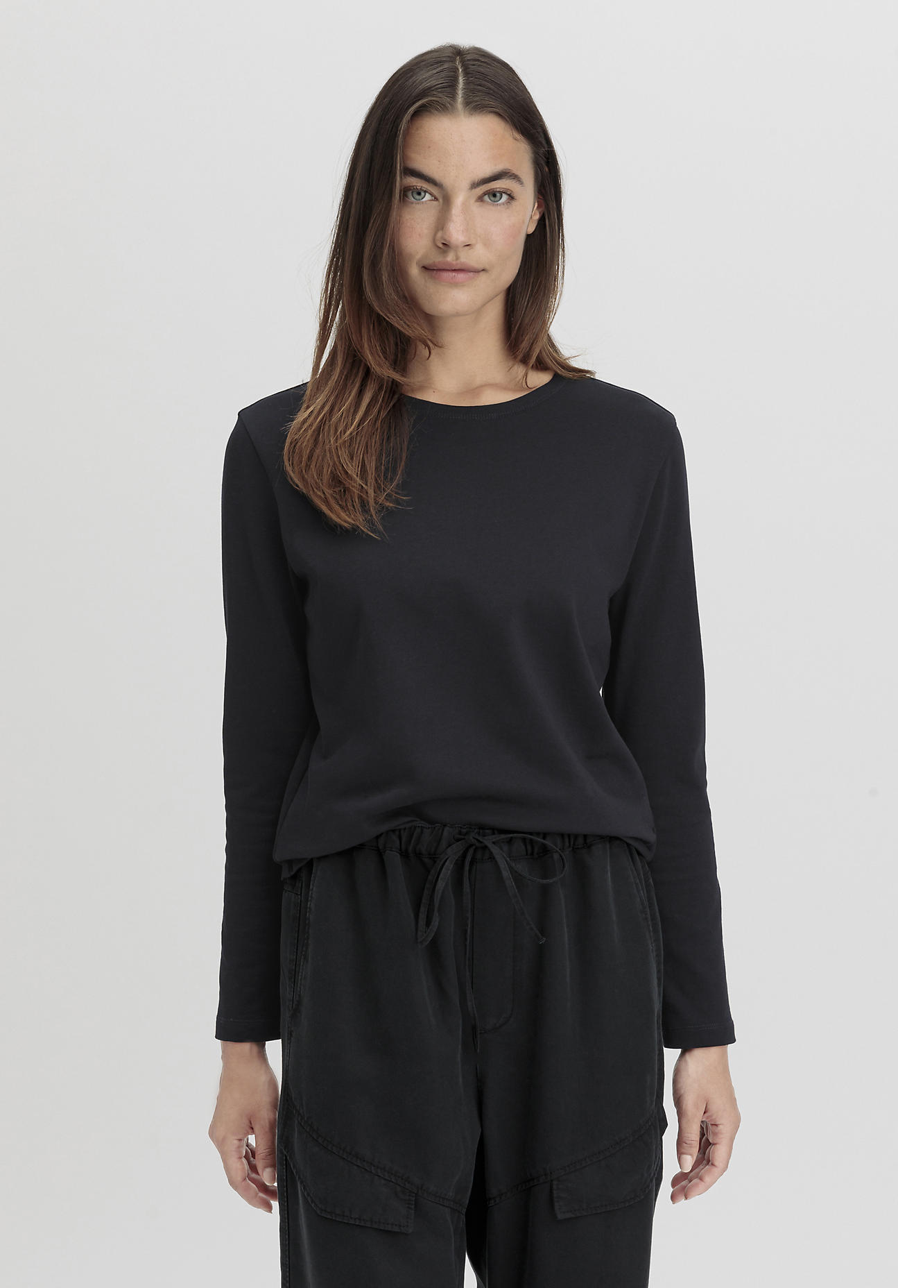 hessnatur Damen Heavy Shirt Relaxed aus Bio-Baumwolle - schwarz Grösse46 von hessnatur