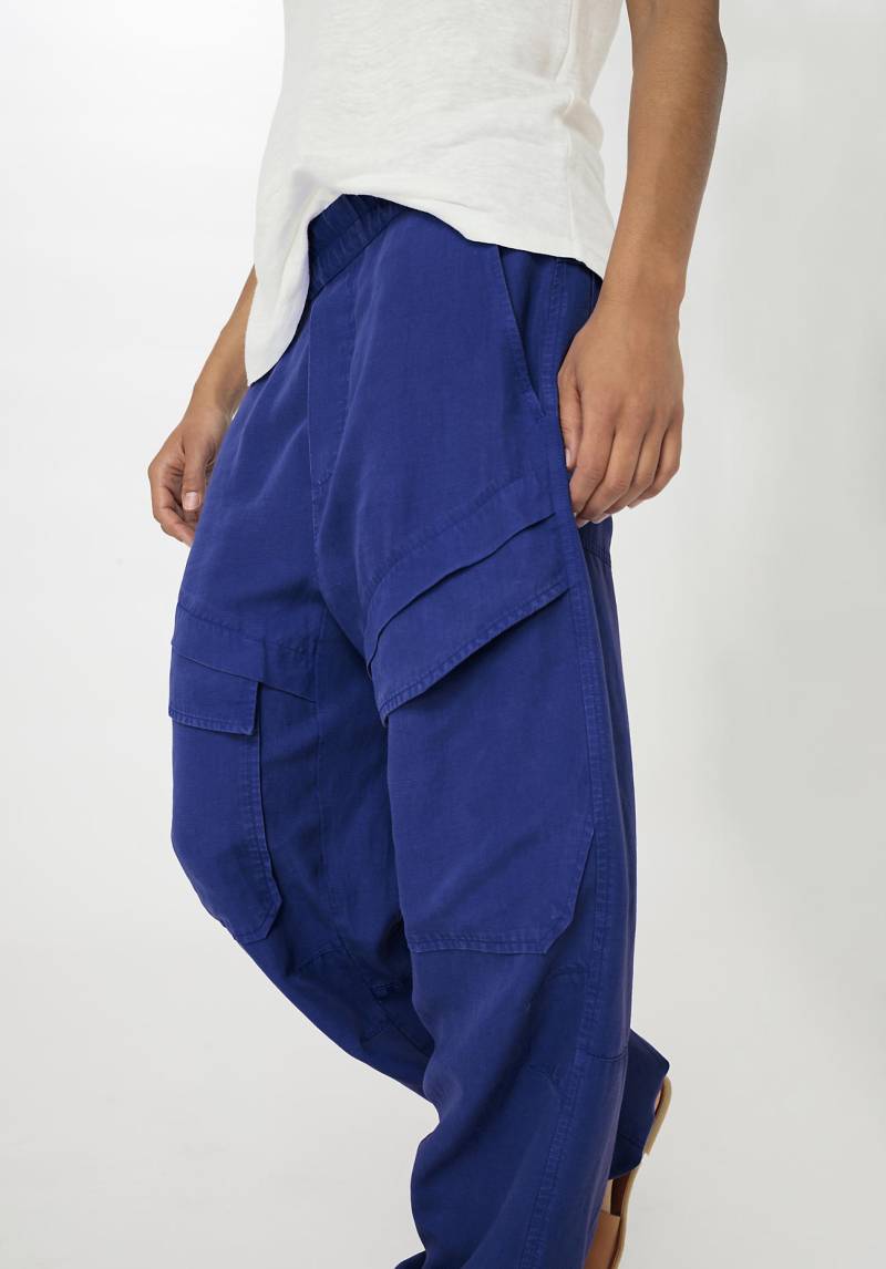 hessnatur Damen Hose Cargo Relaxed aus TENCEL™ Lyocell mit Leinen - blau Grösse40 von hessnatur