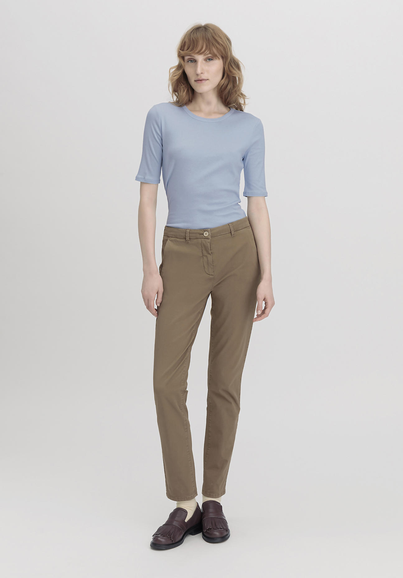 hessnatur Damen Chino Regular aus Bio-Baumwolle - braun Grösse34 von hessnatur