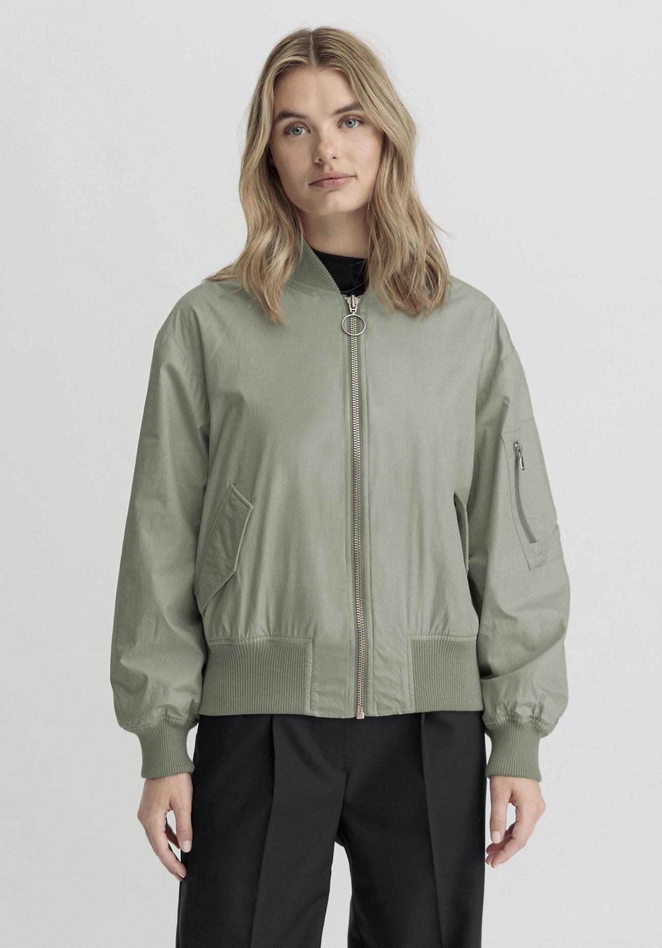 hessnatur Damen Jacke Relaxed NATURE SHELL aus Bio-Baumwolle - grün GrösseL von hessnatur