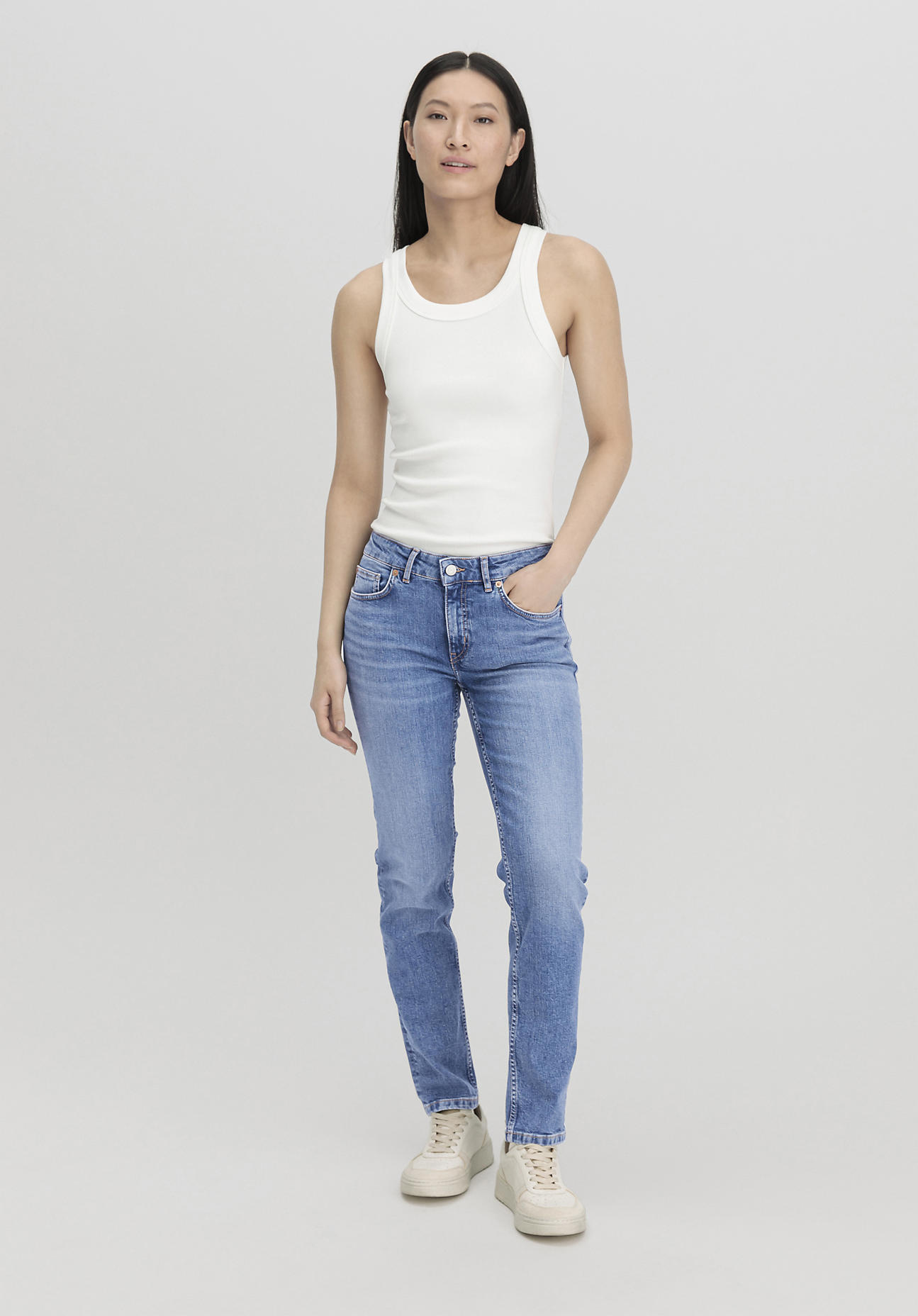 hessnatur Damen Jeans LEA Mid Rise Slim aus Bio-Denim - blau Grösse25/30 von hessnatur