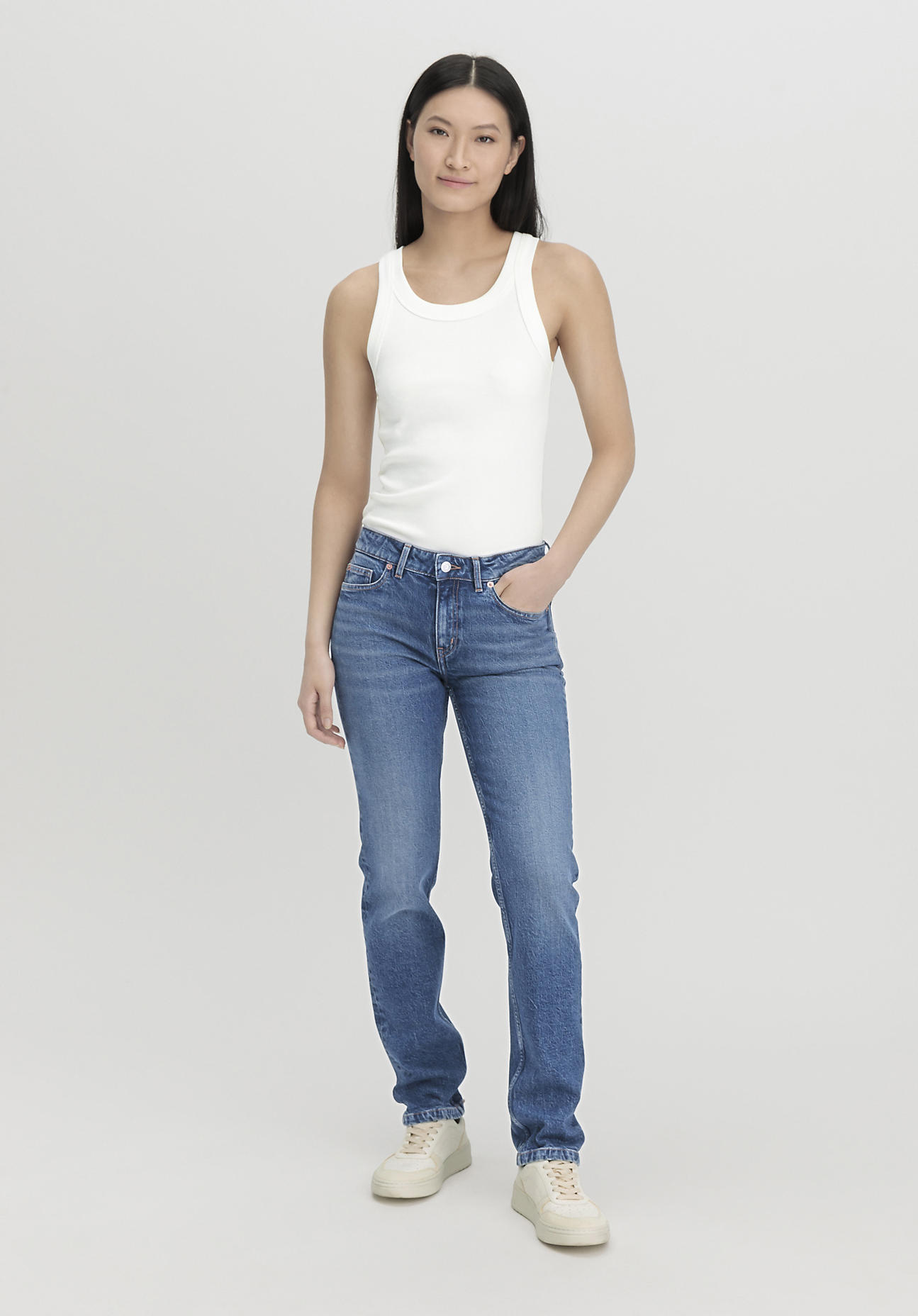 hessnatur Damen Jeans MARIE Mid Rise Straight aus Bio-Denim - blau Grösse28/32 von hessnatur