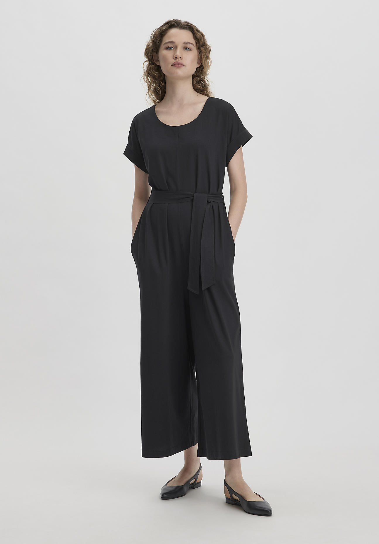 hessnatur Damen Jersey Jumpsuit Oversize aus Bio-Baumwolle - schwarz Grösse42 von hessnatur