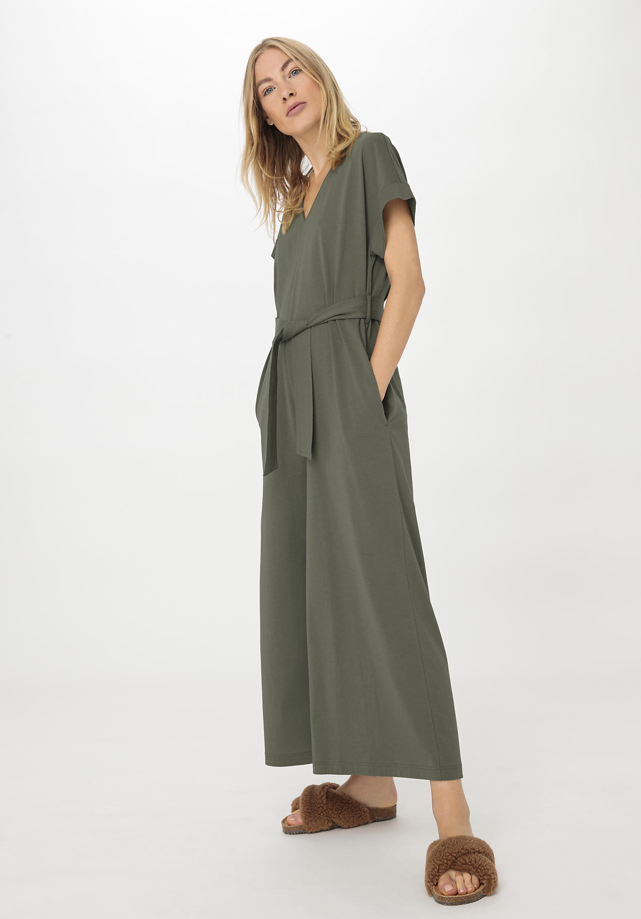 hessnatur Damen Jersey Jumpsuit Relaxed aus Bio-Baumwolle - grün Grösse34 von hessnatur