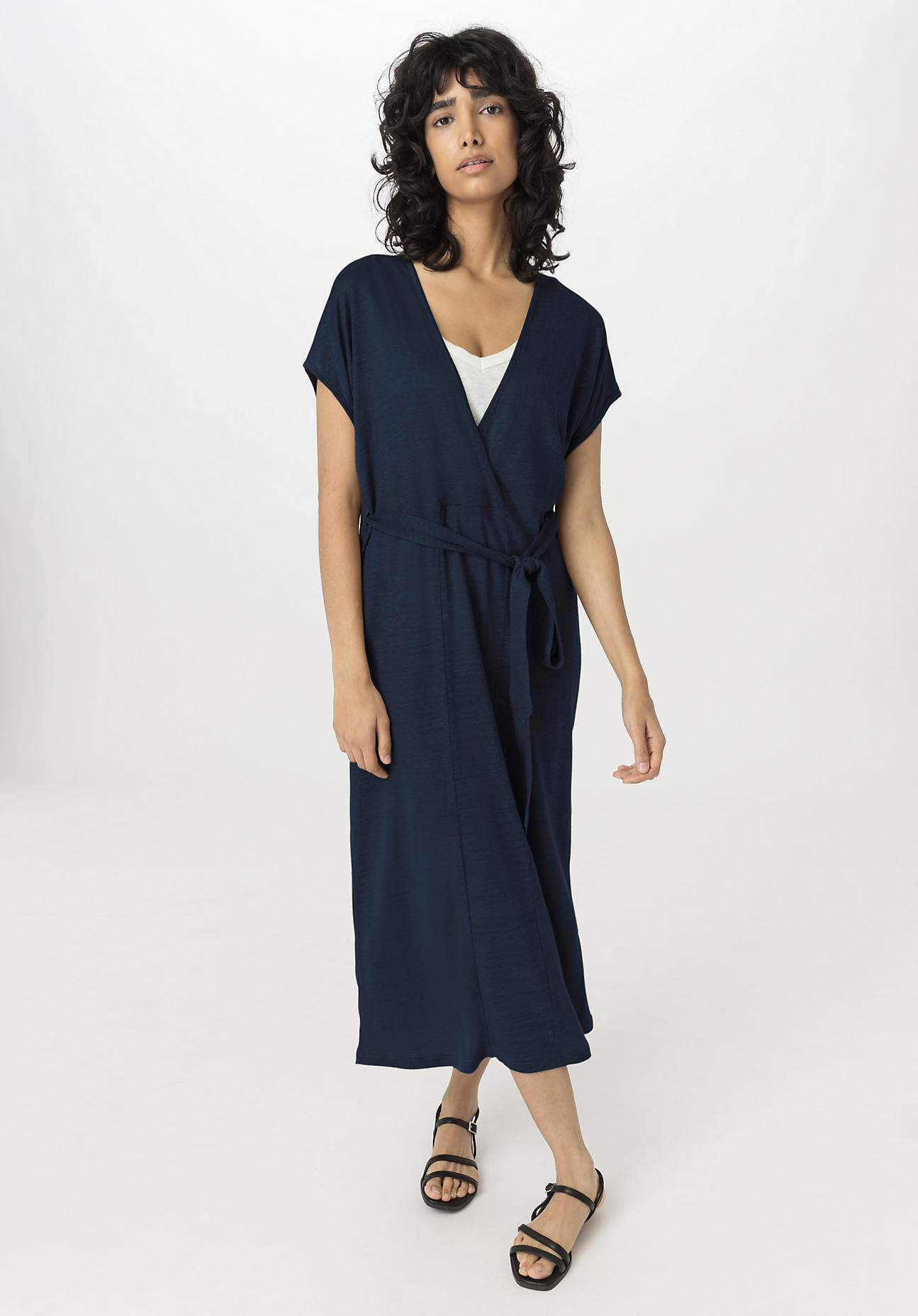 hessnatur Damen Jersey Kleid Midi Relaxed aus Leinen - blau GrösseS von hessnatur