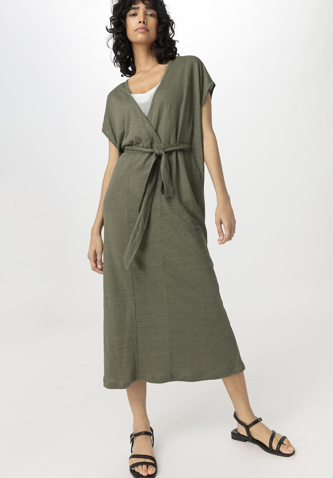 hessnatur Damen Jersey Kleid Midi Relaxed aus Leinen - grün GrösseM von hessnatur