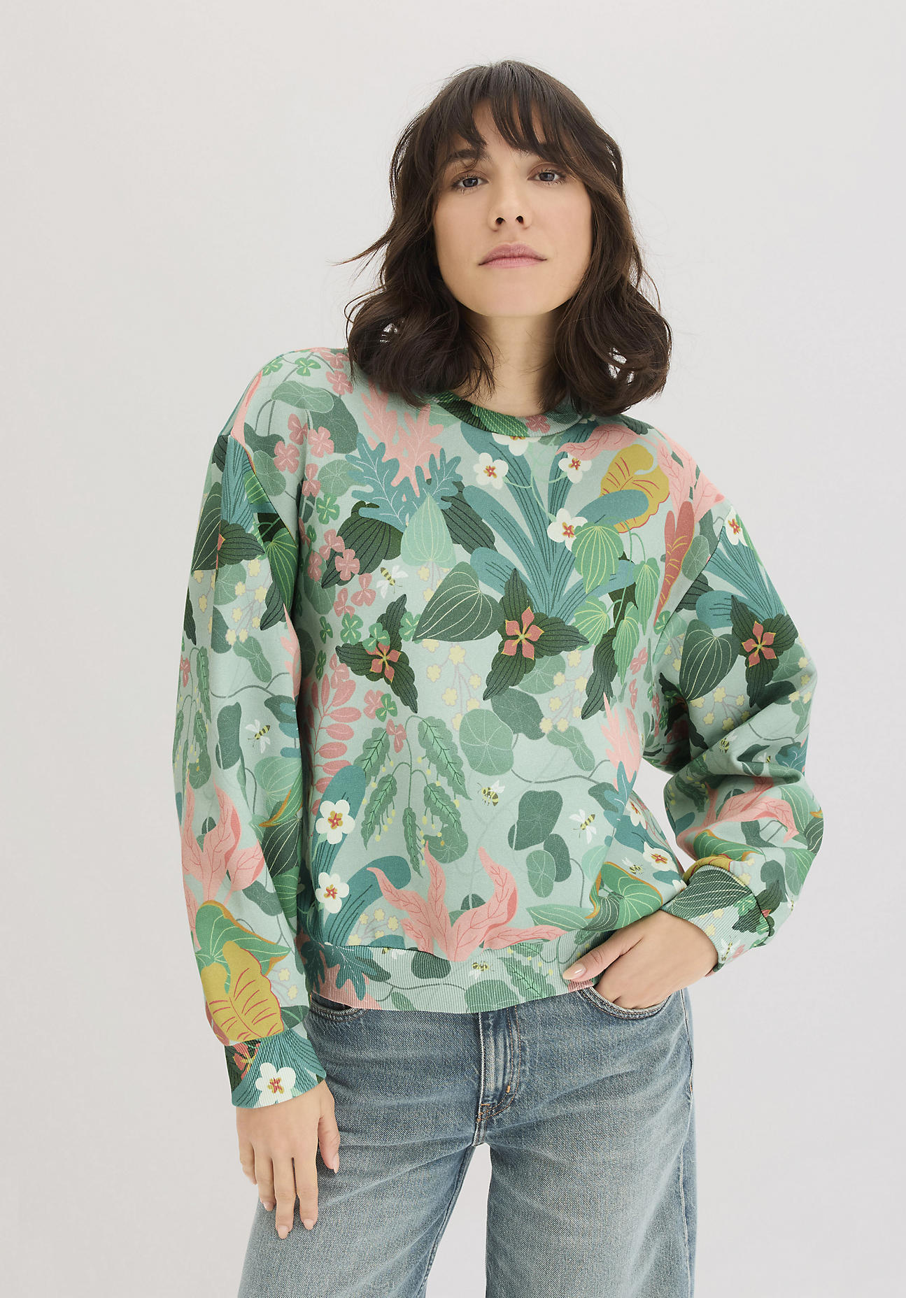 hessnatur Damen NAITO × HESSNATUR Print Sweatshirt Relaxed aus Bio-Baumwolle - grün Grösse34 von hessnatur