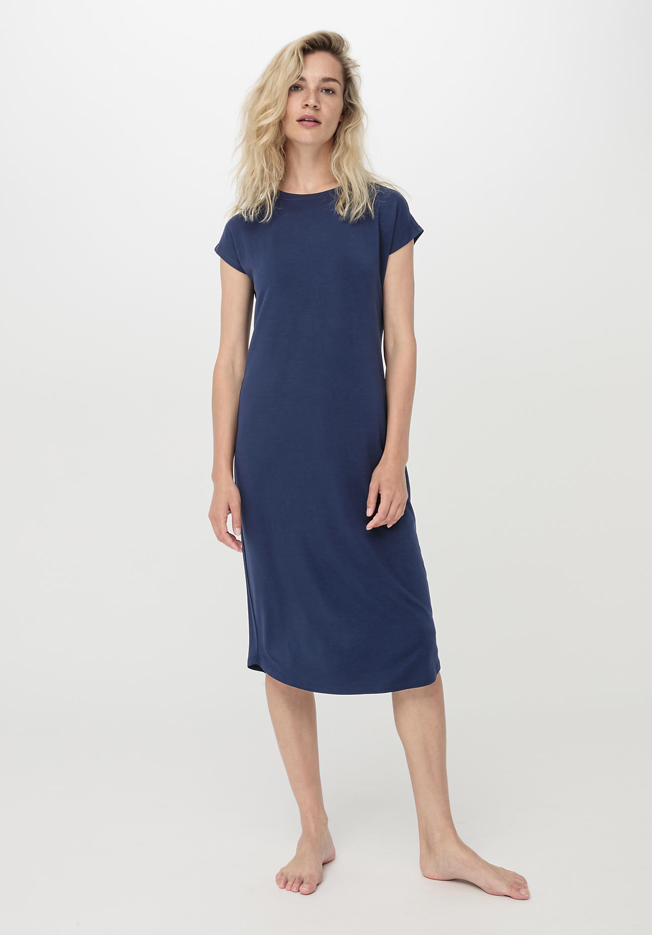 hessnatur Damen Nachthemd Relaxed PURE FLOW aus TENCEL™ Modal - blau Grösse46 von hessnatur