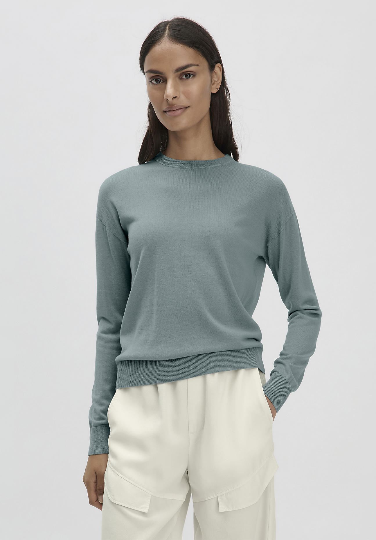 hessnatur Damen Pullover Regular aus Bio-Merinowolle - grün Grösse34 von hessnatur