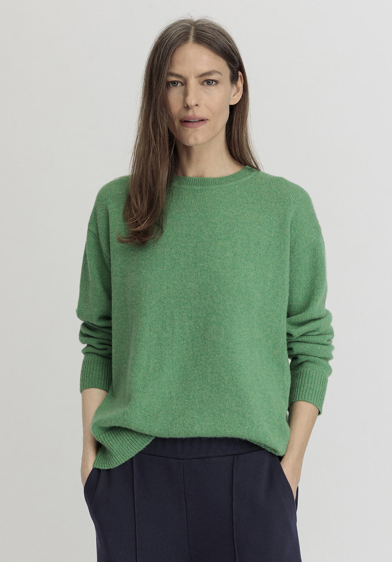 hessnatur Damen Pullover Relaxed aus Alpaka Wolle - grün GrösseL von hessnatur