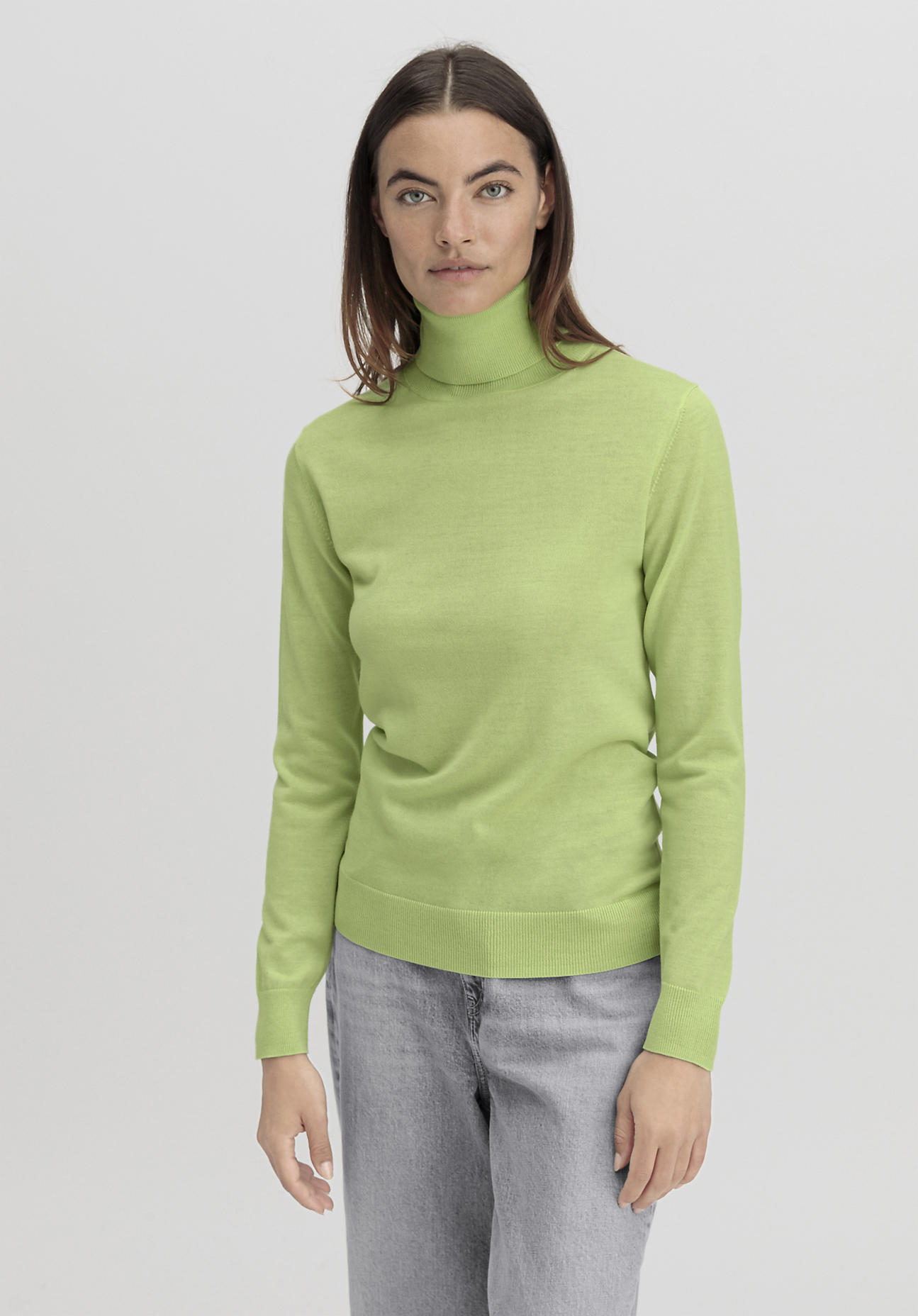 hessnatur Damen Pullover Rollkragen Regular aus Bio-Merinowolle - grün Grösse34 von hessnatur