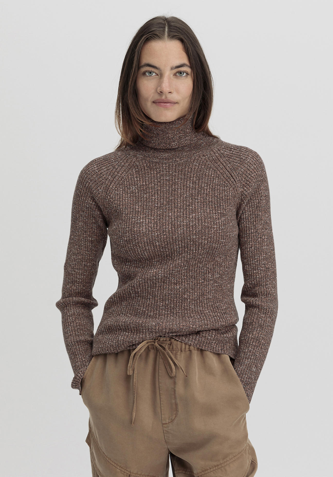 hessnatur Damen Pullover Rollkragen Slim aus Bio-Baumwolle - braun Grösse34 von hessnatur