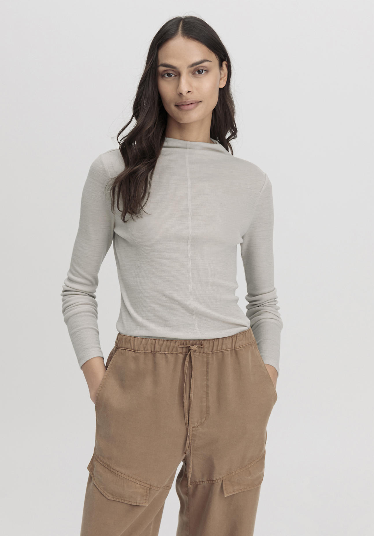 hessnatur Damen Rib Shirt Langarm Slim aus Schurwolle und TENCEL™ Lyocell - beige Grösse34 von hessnatur