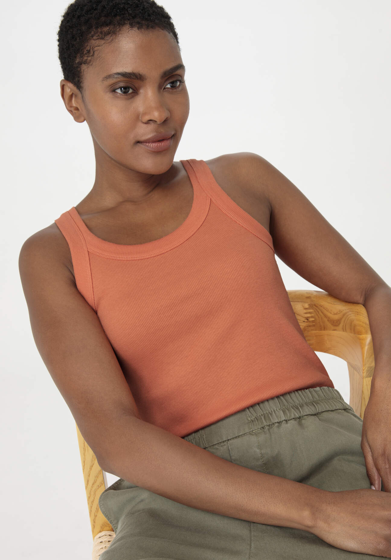 hessnatur Damen Rib Top Slim aus Bio-Baumwolle - orange Grösse46 von hessnatur