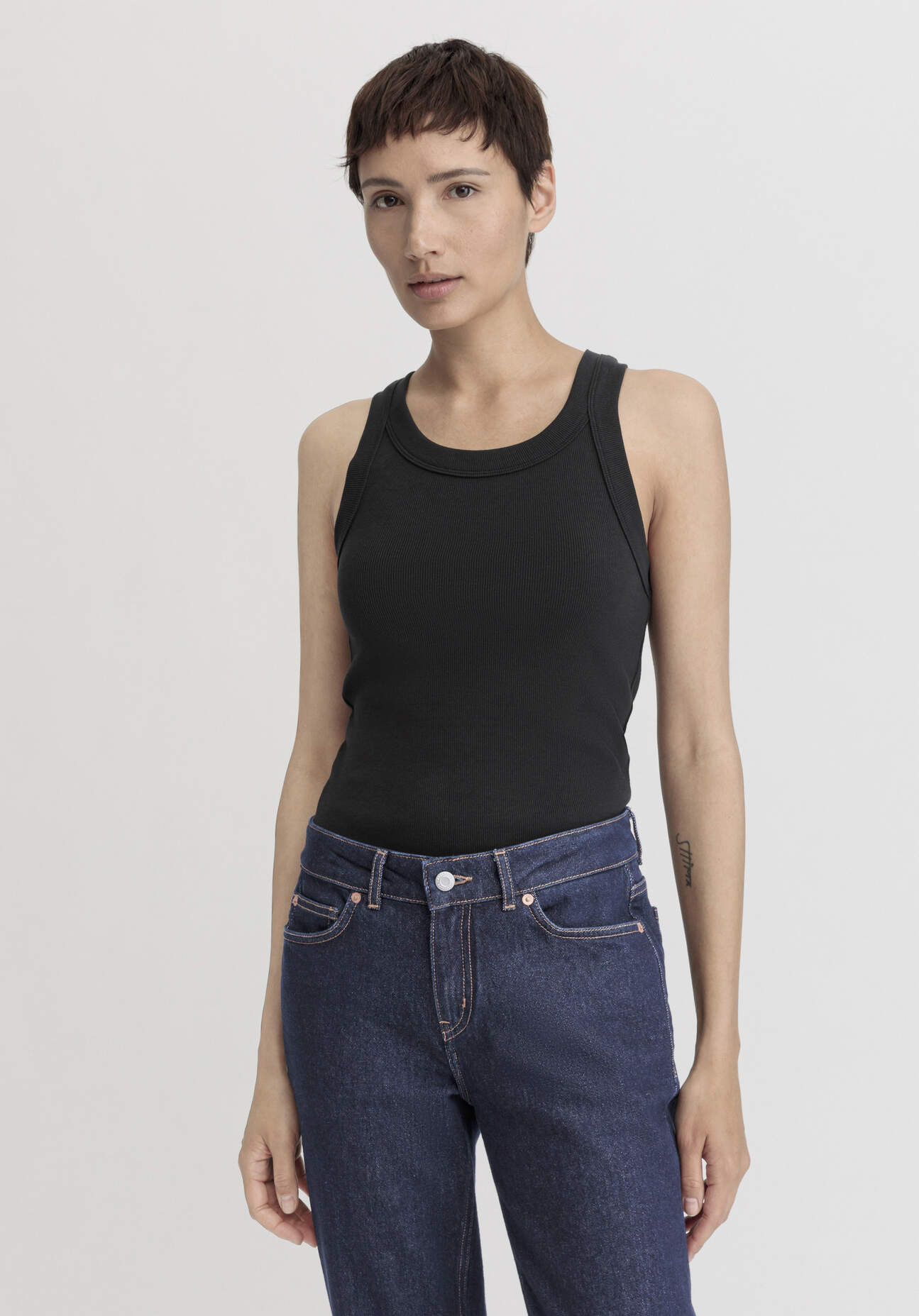 hessnatur Damen Rib Top Slim aus Bio-Baumwolle - schwarz Grösse34 von hessnatur