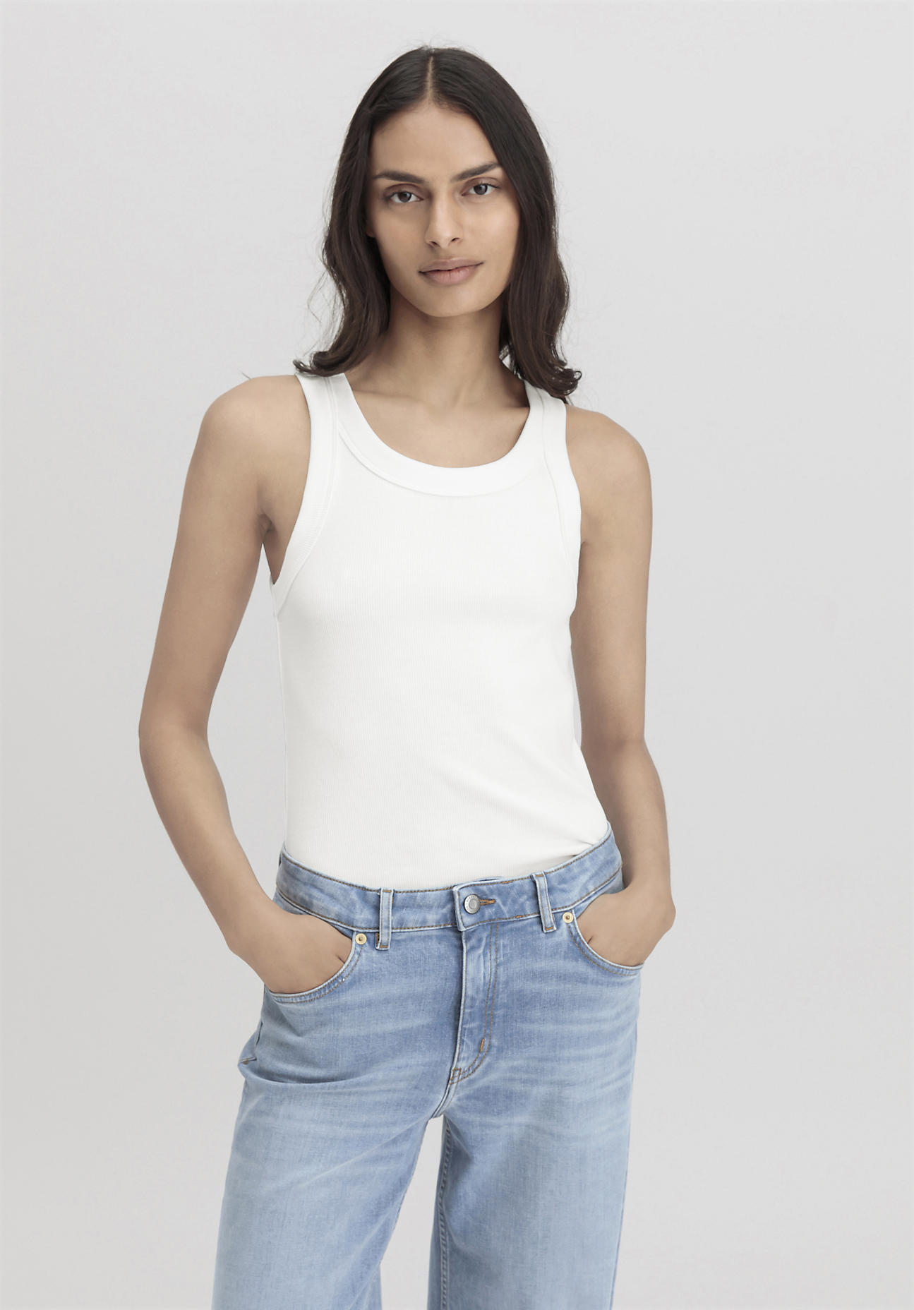 hessnatur Damen Rib Top Slim aus Bio-Baumwolle - weiß Grösse46 von hessnatur