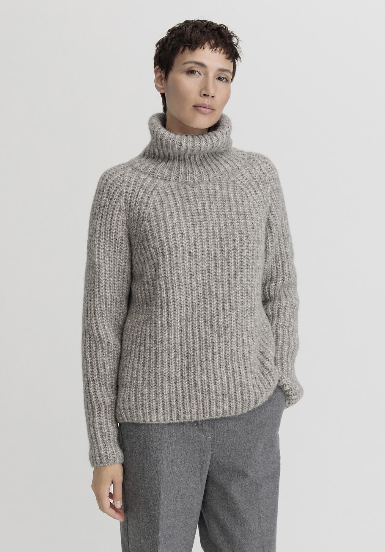 hessnatur Damen Rollkragen Pullover Relaxed aus Alpaka mit Bio-Baumwolle - grau GrösseL von hessnatur