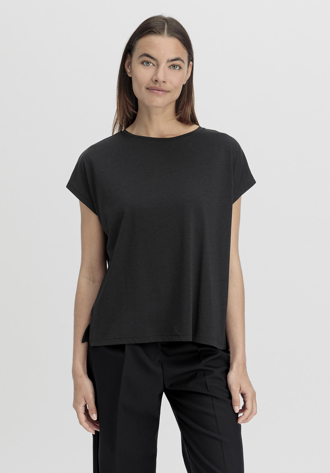 hessnatur Damen Shirt Oversize aus TENCEL™ Lyocell mit Bio-Baumwolle - schwarz GrösseS von hessnatur