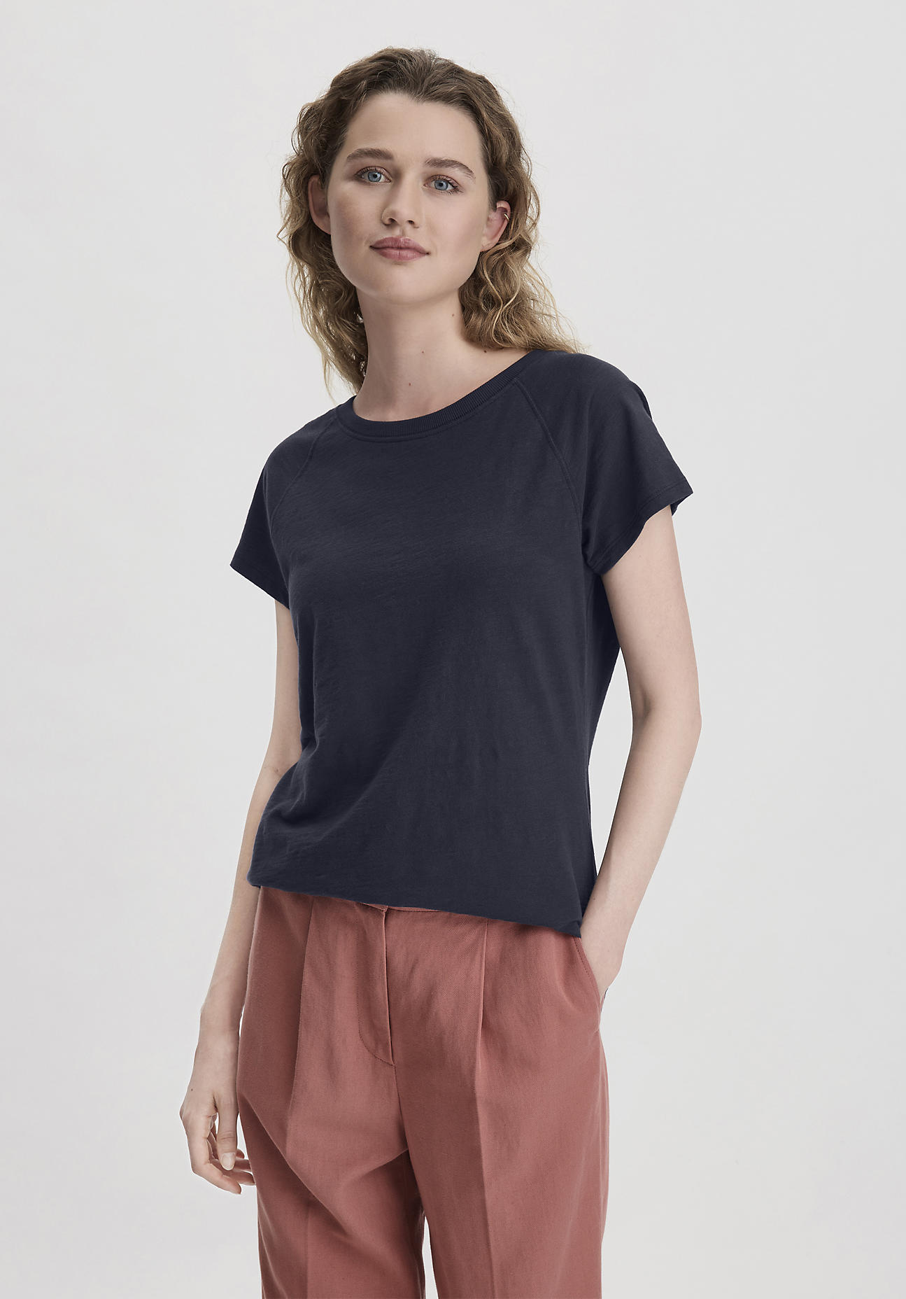 hessnatur Damen Slub Shirt Regular aus Bio-Baumwolle - blau Grösse46 von hessnatur