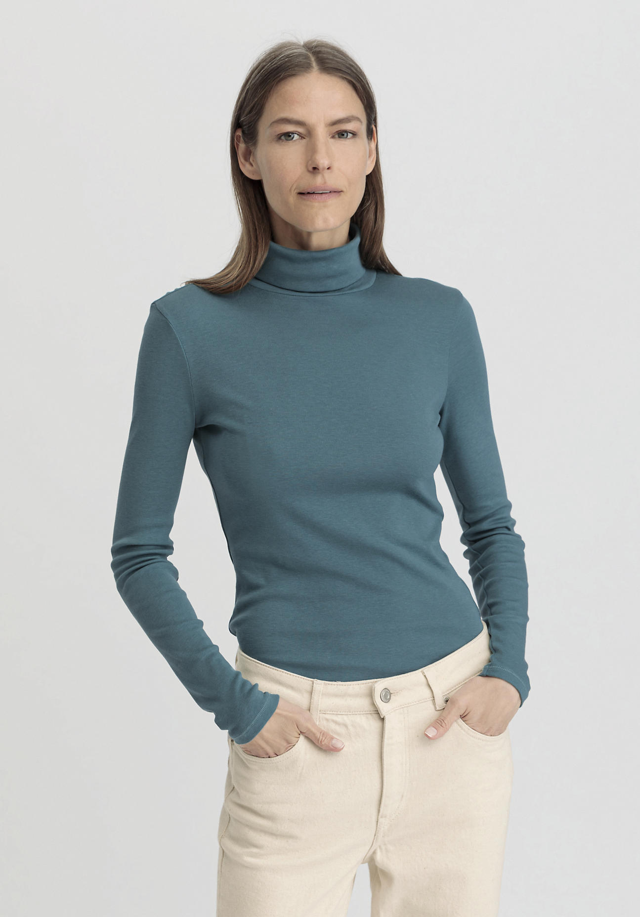 hessnatur Damen Soft Rib Rollkragen Shirt Fitted aus Bio-Baumwolle und TENCEL™ Modal - grün Grösse34 von hessnatur