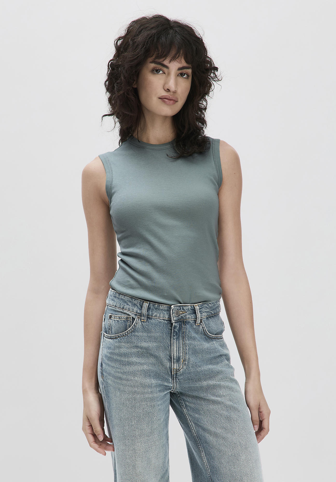 hessnatur Damen Softrib Top Fitted aus Bio-Baumwolle und TENCEL™ Modal - grün Grösse34 von hessnatur