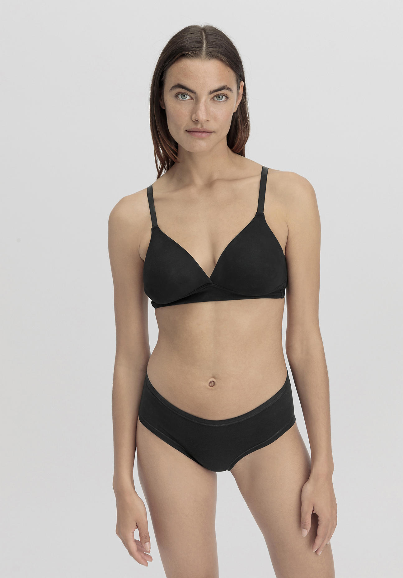 hessnatur Damen Spacer BH bügellos PURE SENSE aus TENCEL™ Modal - schwarz Grösse70A von hessnatur