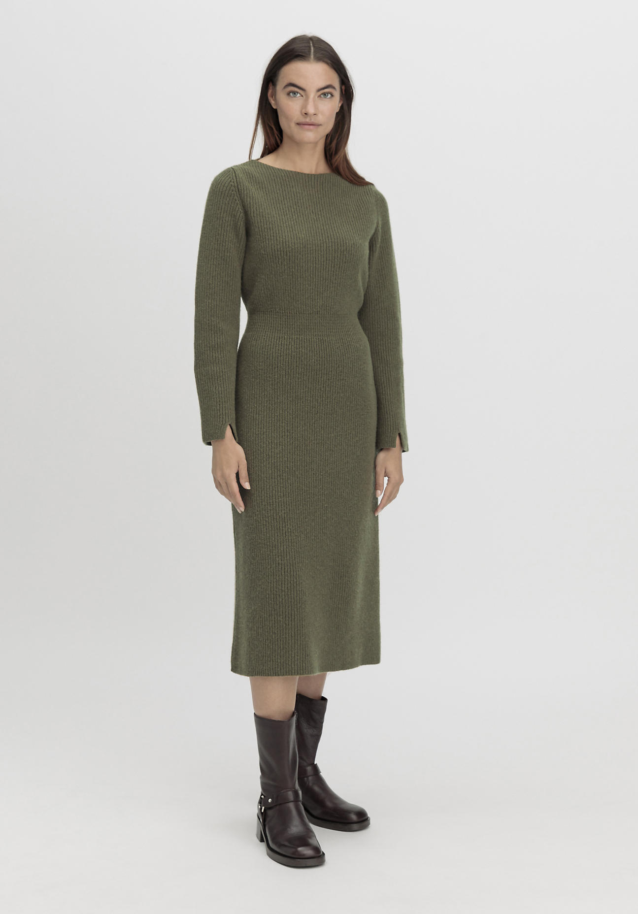 hessnatur Damen Strickkleid Midi Regular aus Bio-Baumwolle und Schurwolle - grün GrösseL von hessnatur