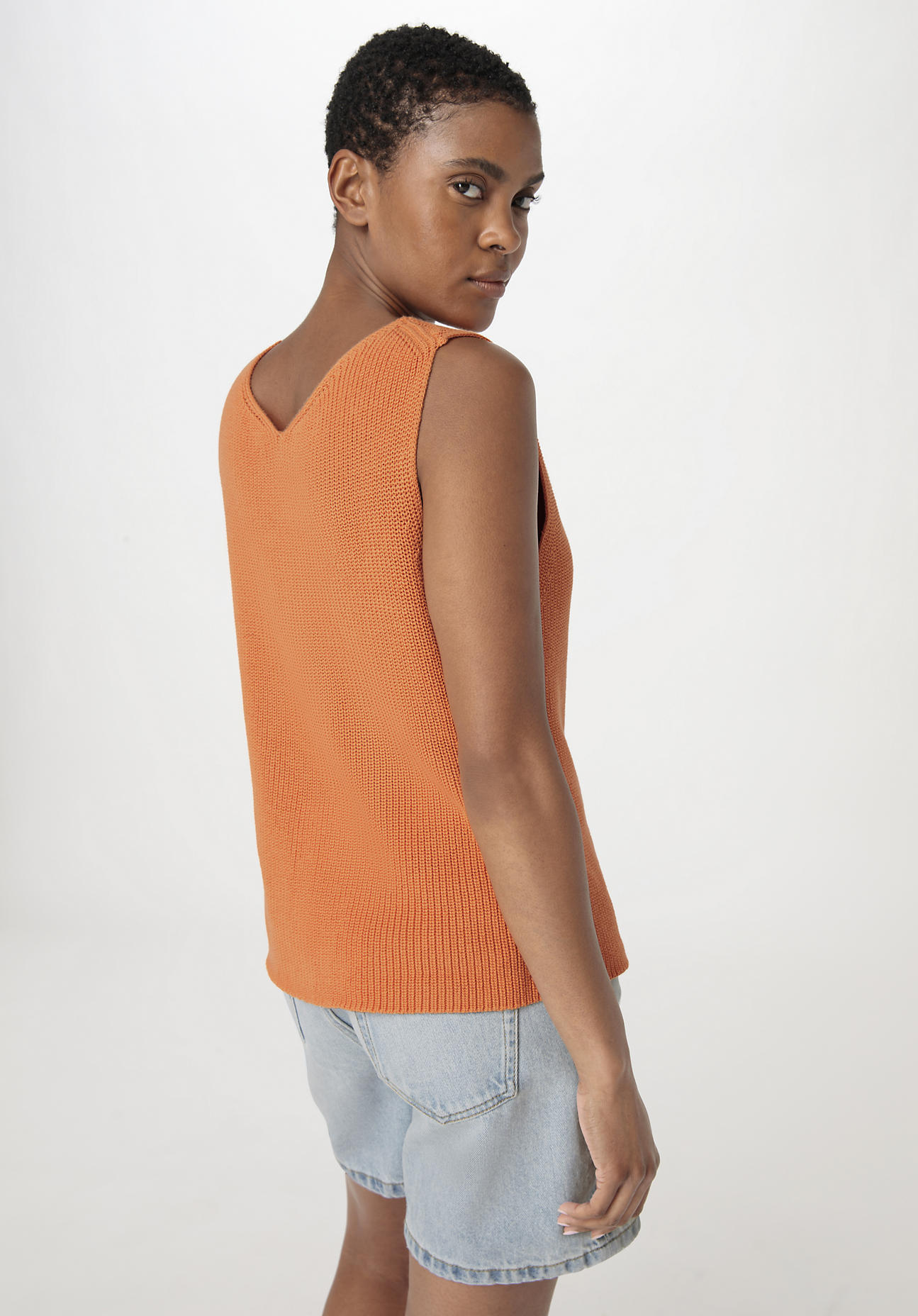 hessnatur Damen Stricktop Regular aus Bio-Baumwolle - orange Grösse42 von hessnatur