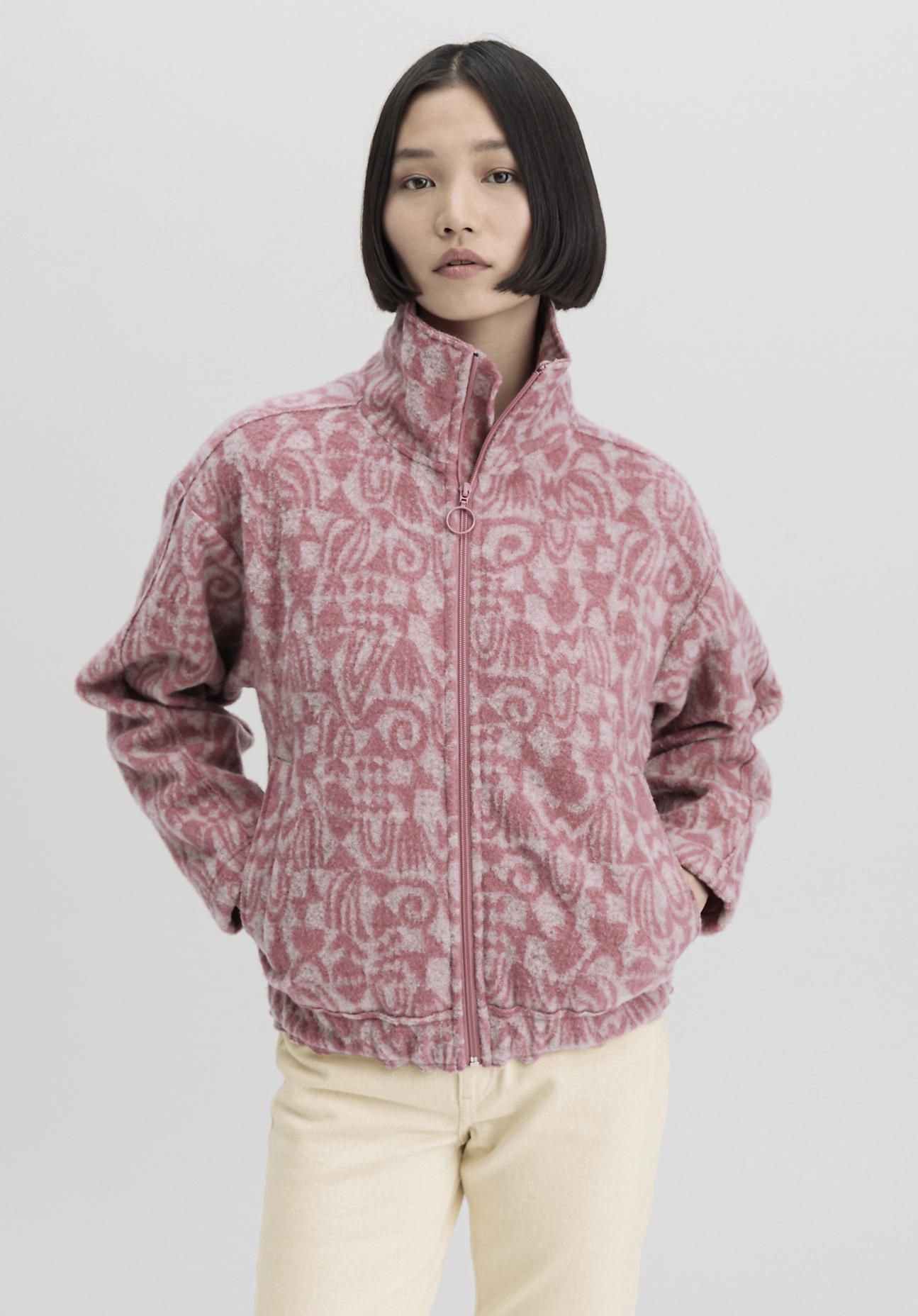 hessnatur Damen Wollfleece Jacke Jacquard Oversize aus Bio-Merinowolle - rosa GrösseM von hessnatur