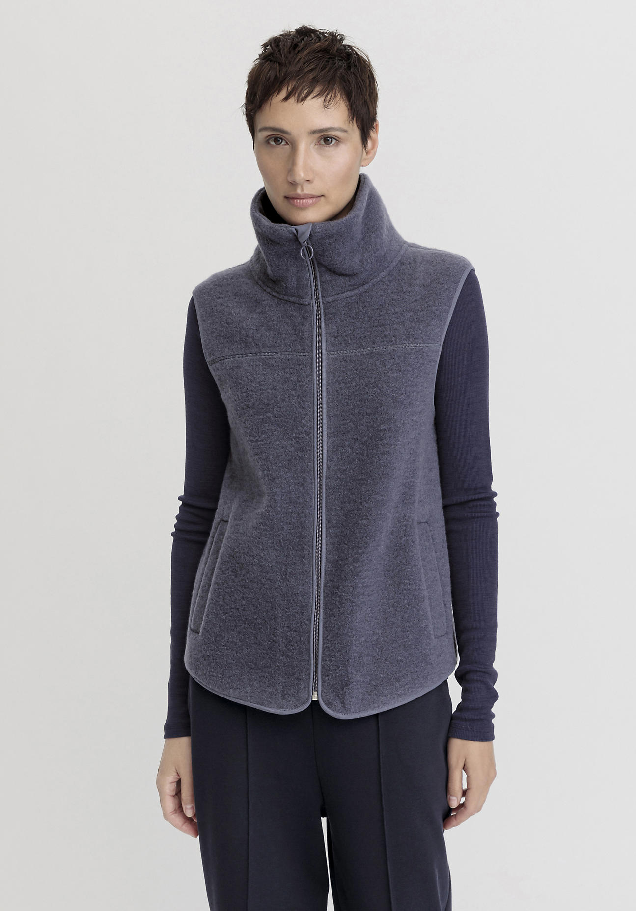 hessnatur Damen Wollfleece Weste Regular aus Bio-Merinowolle - lila Grösse40 von hessnatur