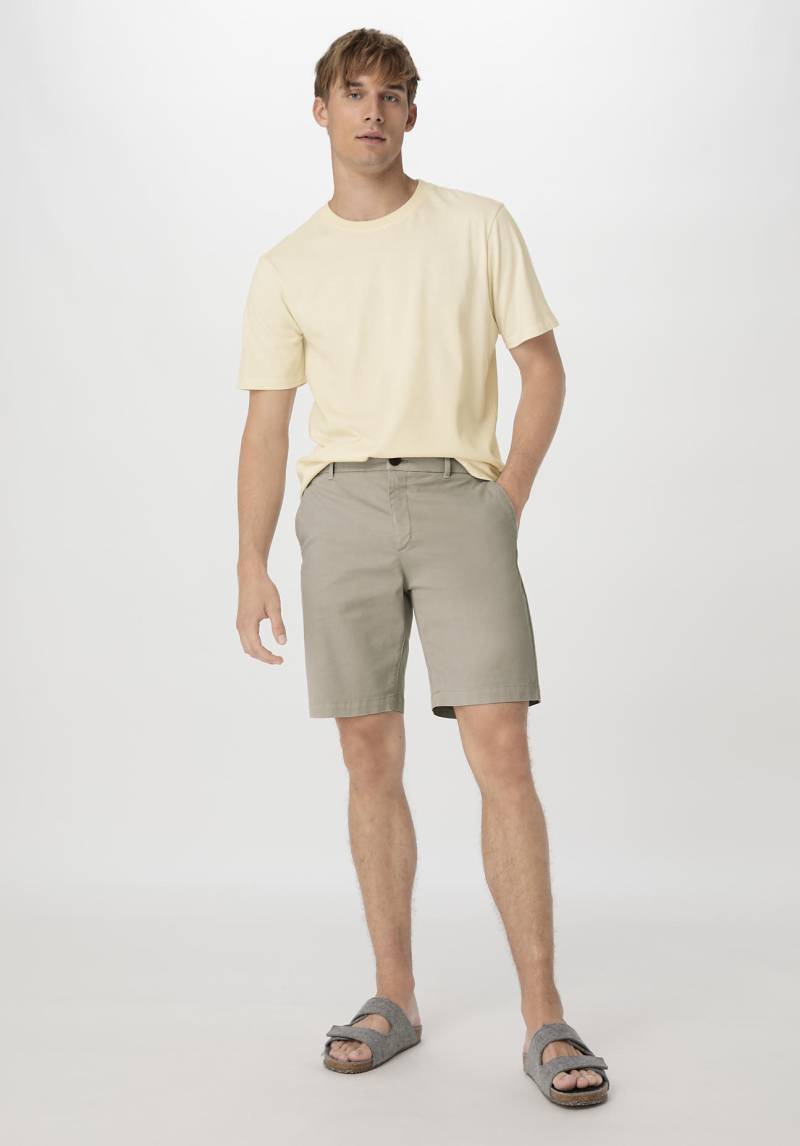 hessnatur Herren Chino Shorts LENN Regular aus Bio-Baumwolle - beige Grösse48 von hessnatur