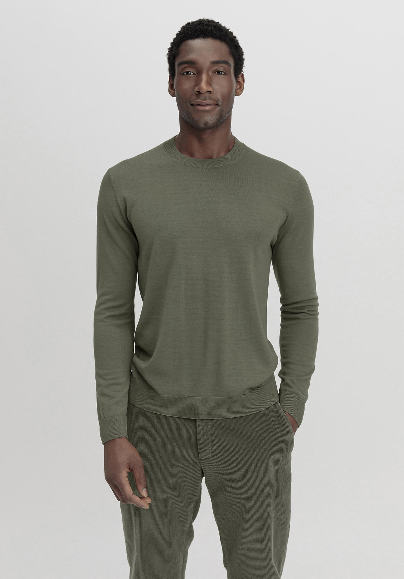 hessnatur Herren Pullover Regular aus Bio-Merinowolle - grün Grösse48 von hessnatur