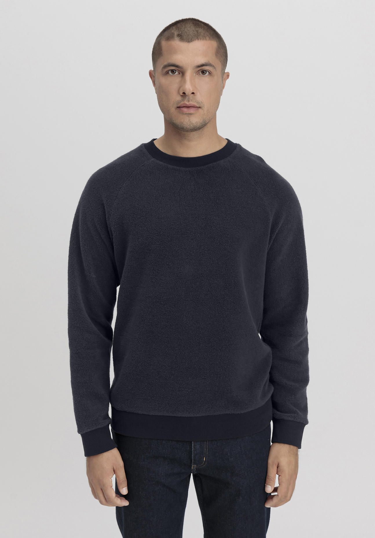 hessnatur Herren Fleece Sweatshirt Relaxed aus Bio-Baumwolle - blau Grösse48 von hessnatur